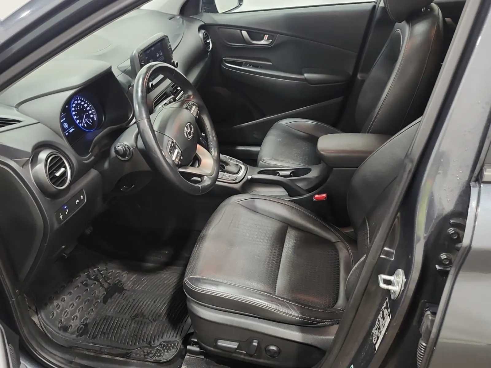 Front Interior Photo