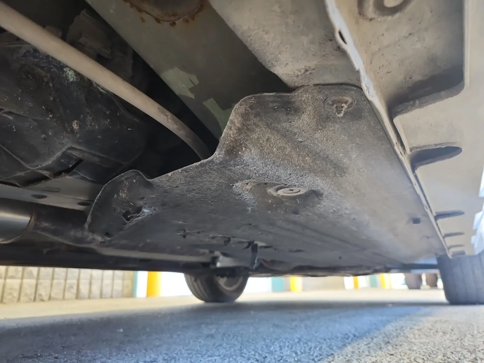 Undercarriage - Passenger Photo
