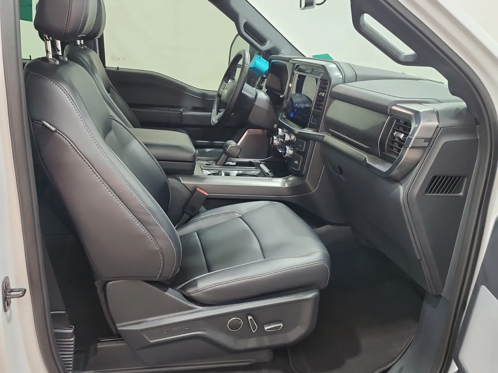 Right Side Interior Photo