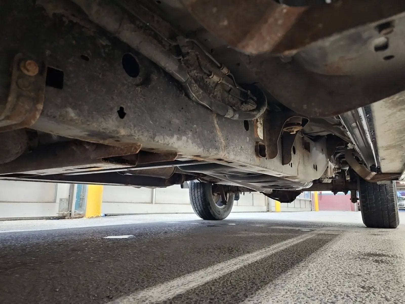 Undercarriage - Driver Photo