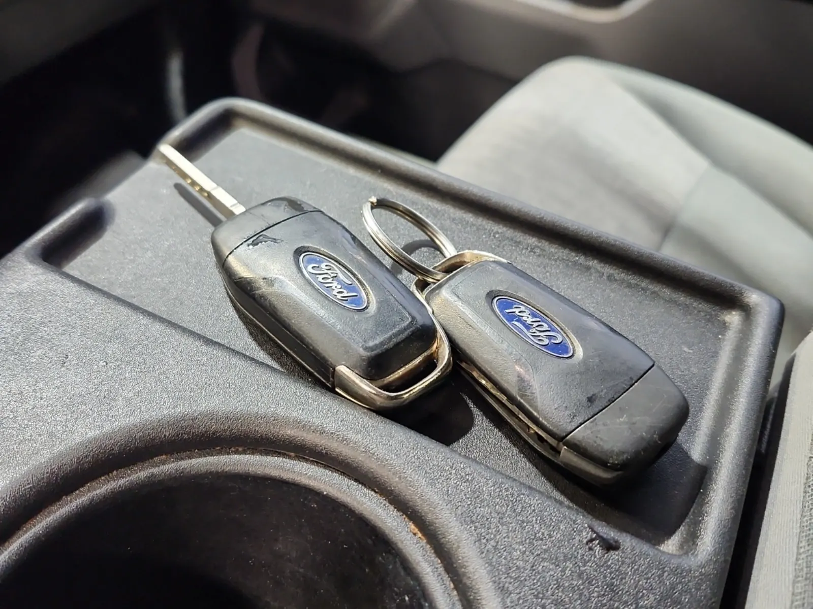 Keys/Fobs/Manual Photo