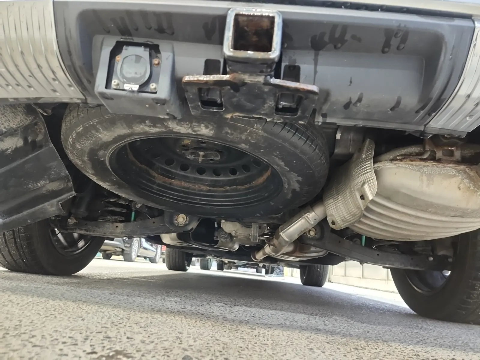 Undercarriage - Rear Photo