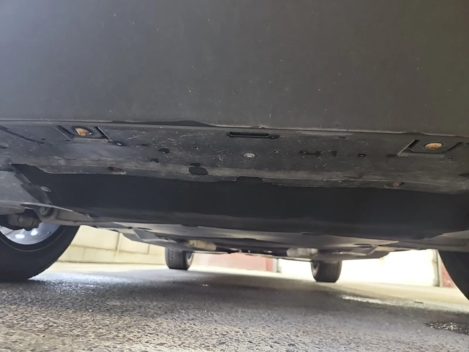 Undercarriage - Front Photo
