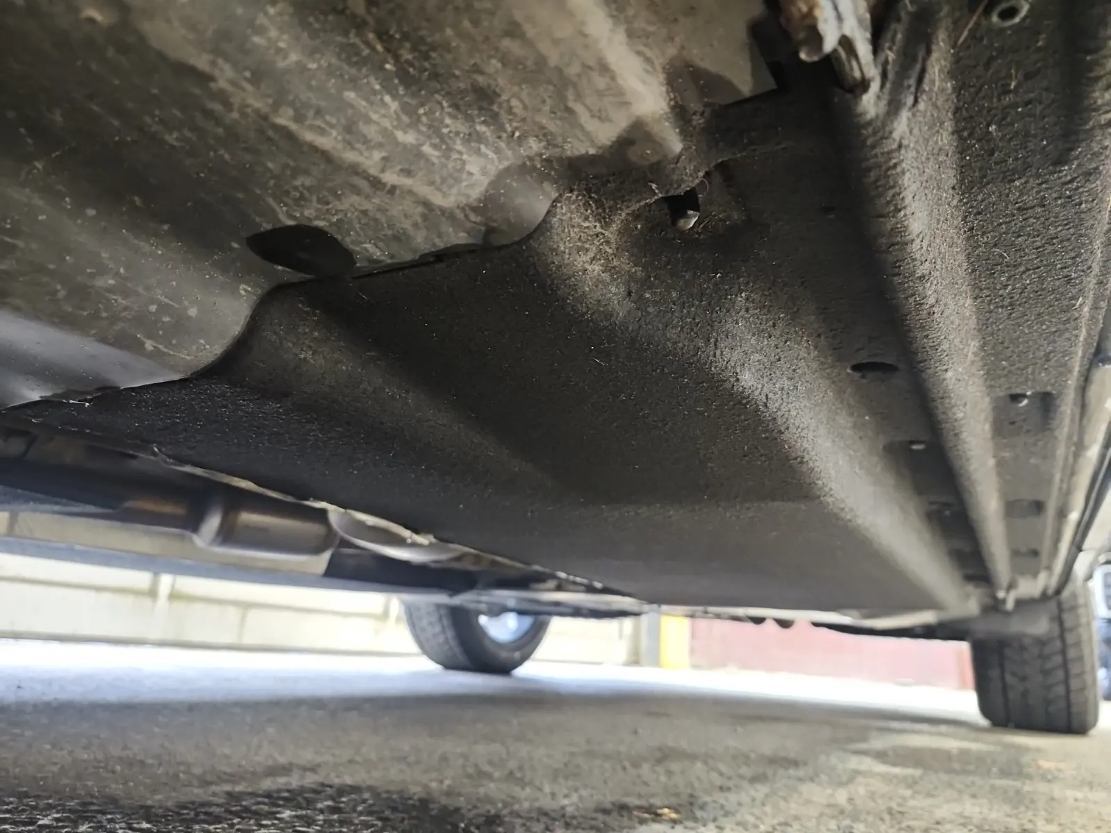 Undercarriage - Driver Photo
