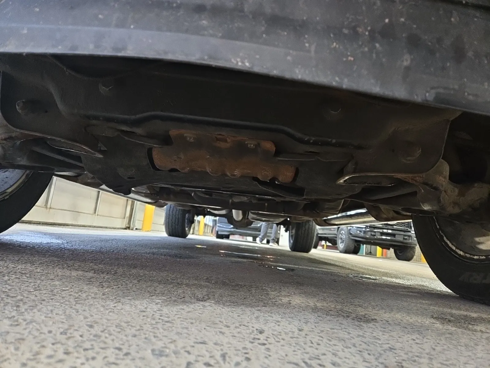 Undercarriage - Front Photo