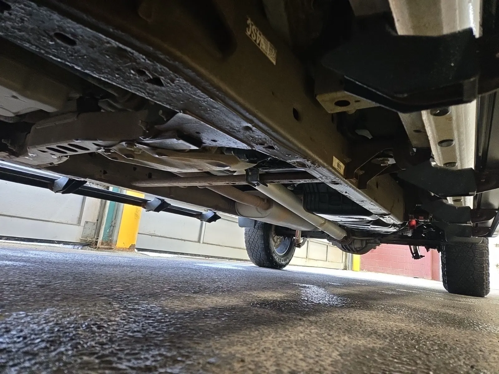 Undercarriage - Driver Photo