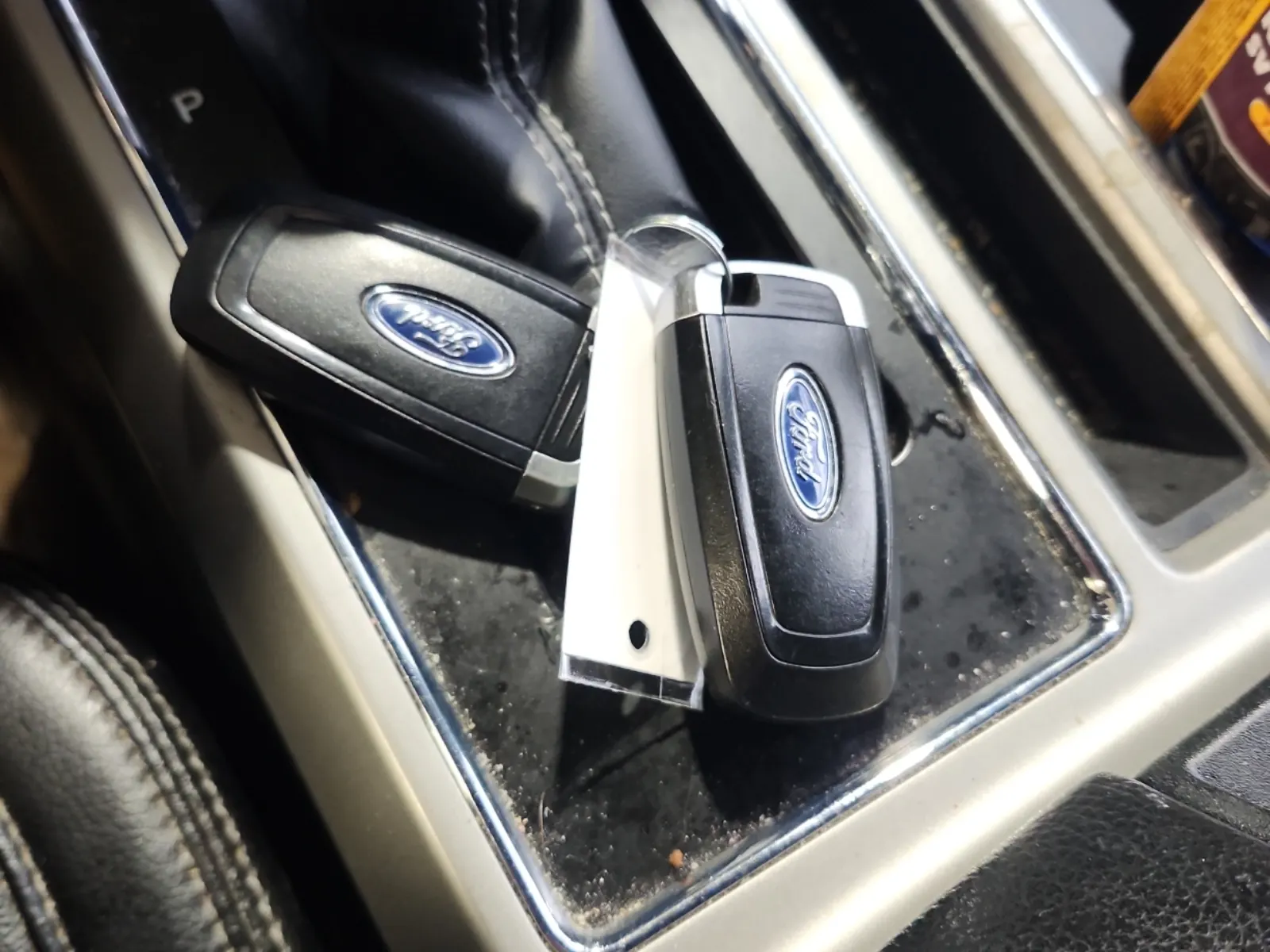 Keys/Fobs/Manual Photo