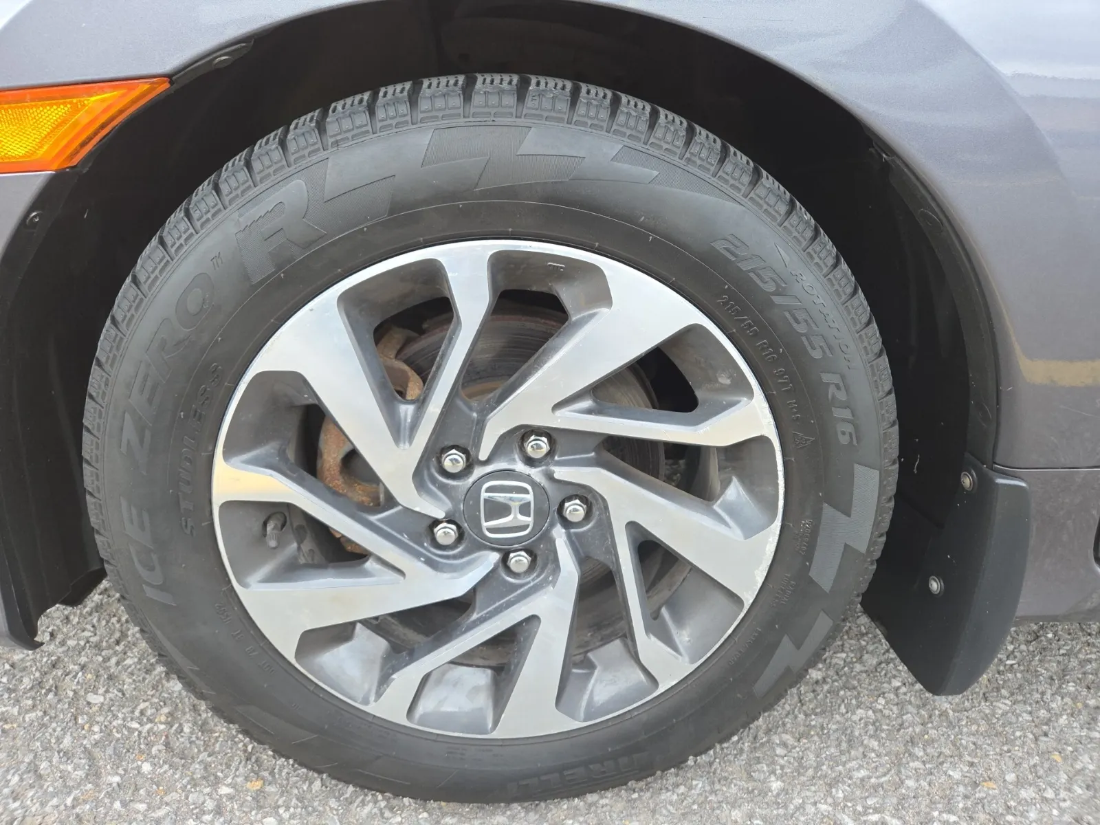 Front driver wheel/tire photo