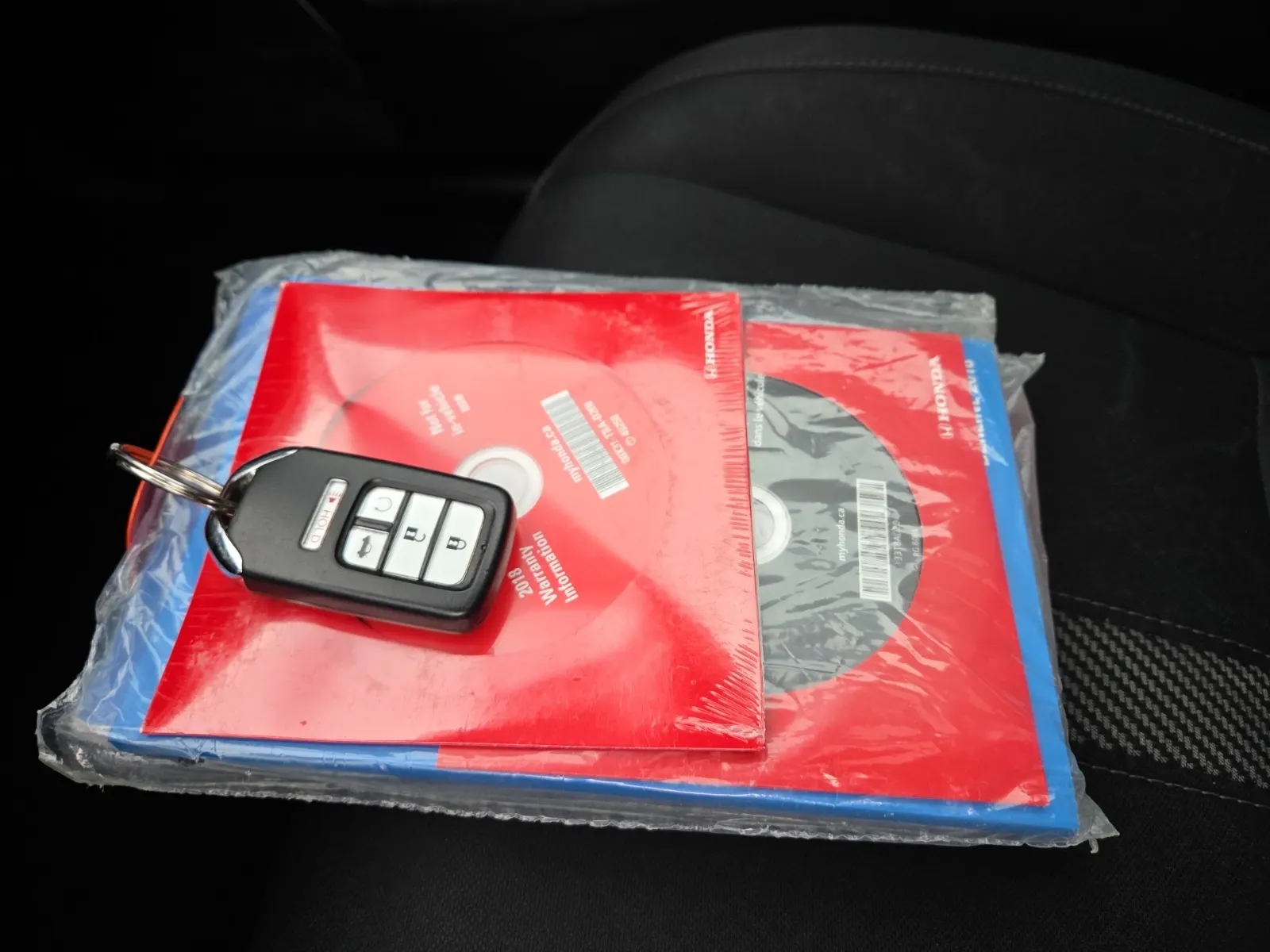 Keys/Fobs/Manual Photo