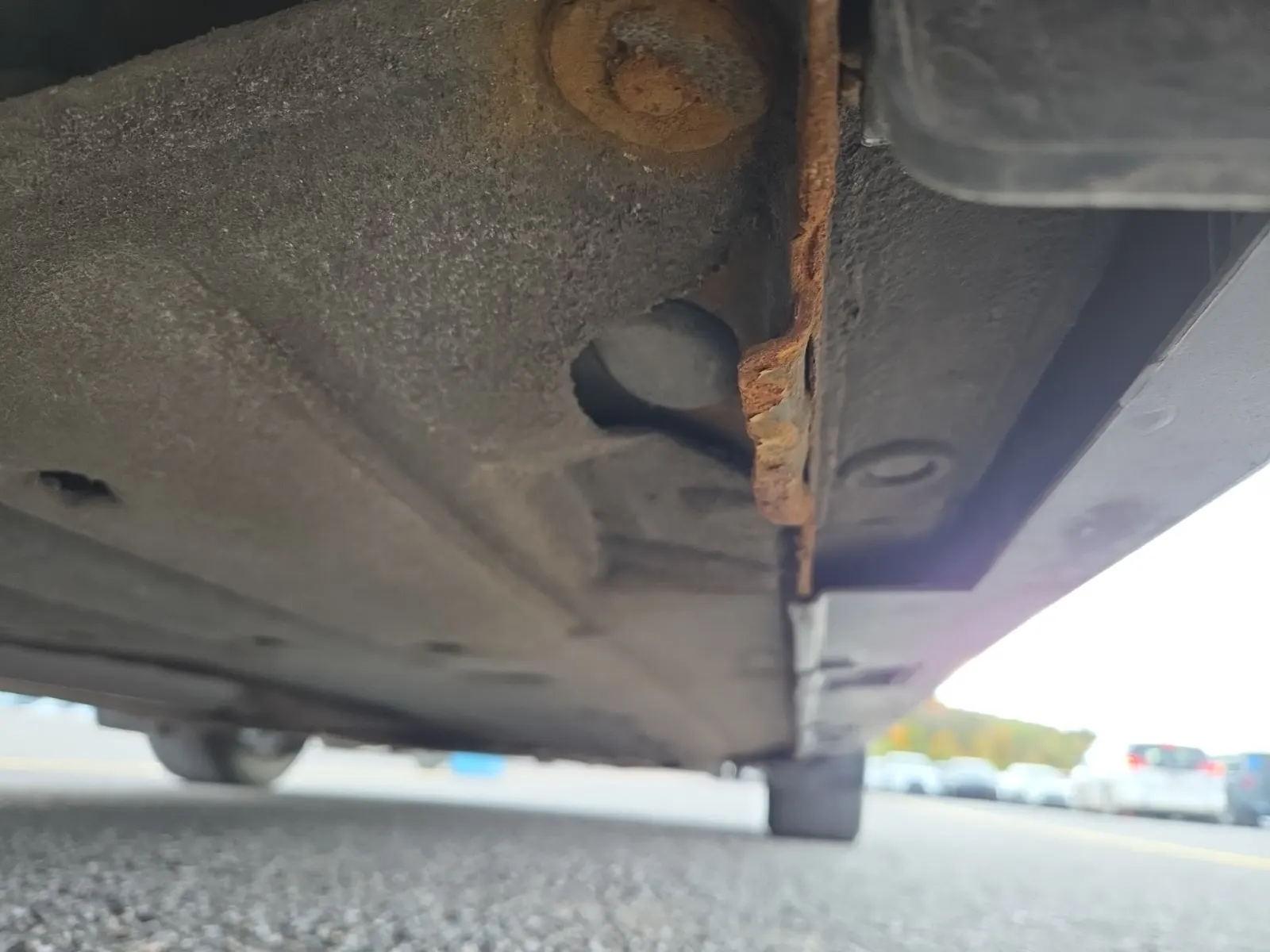 Undercarriage - Passenger Photo