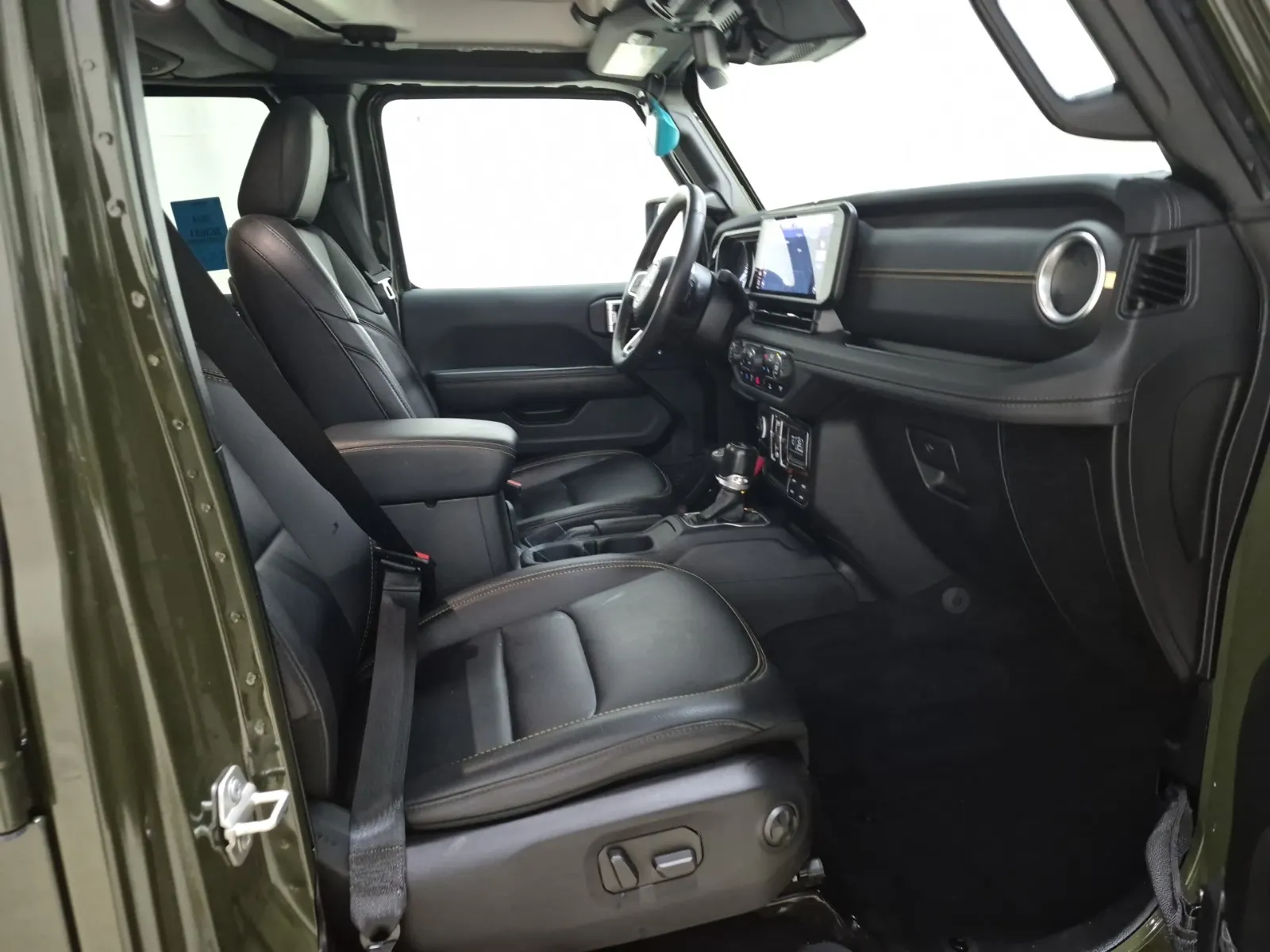Right Side Interior Photo