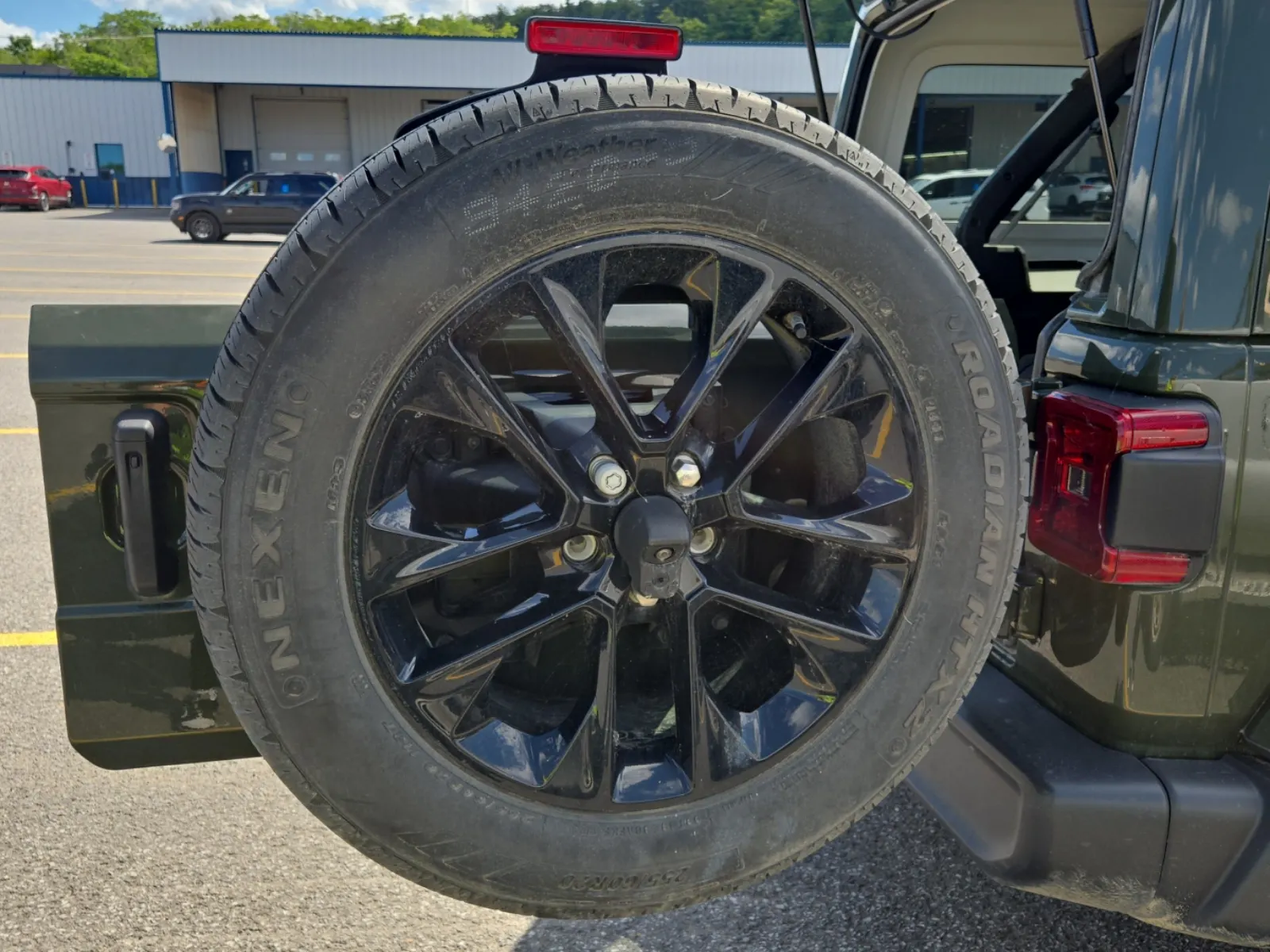 Spare Tire & Wheel Photo