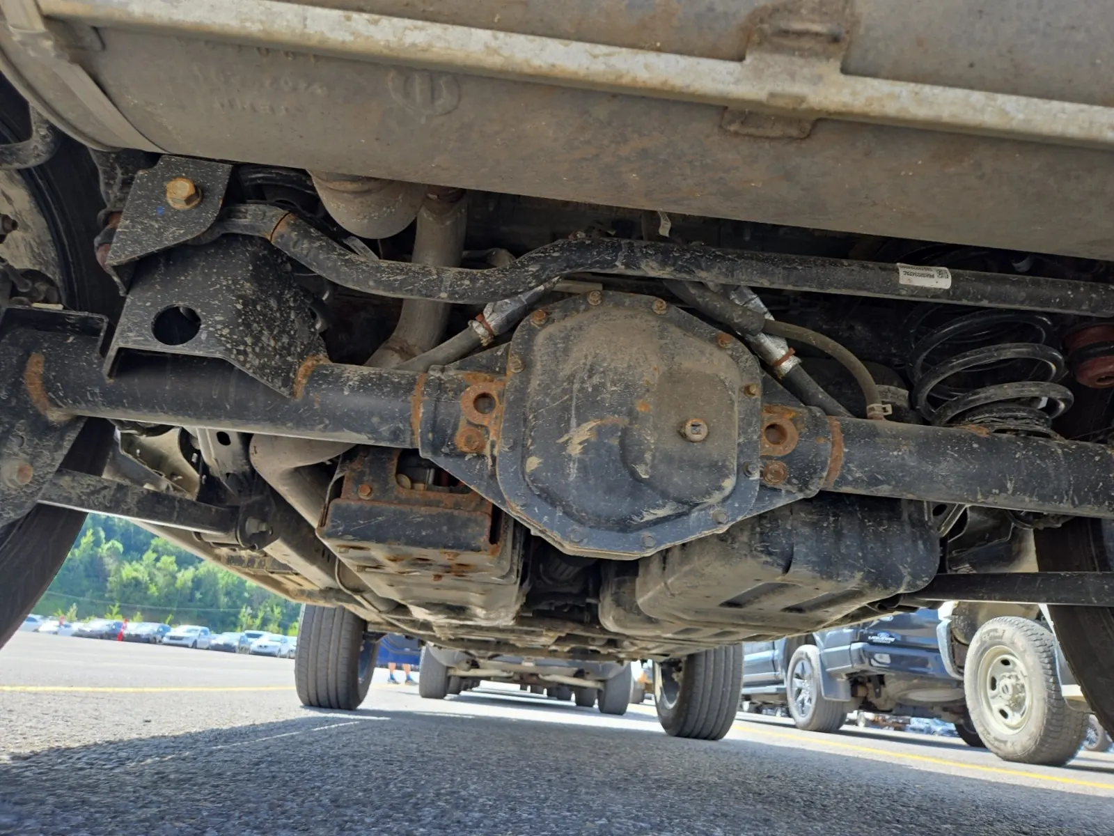 Undercarriage - Rear Photo