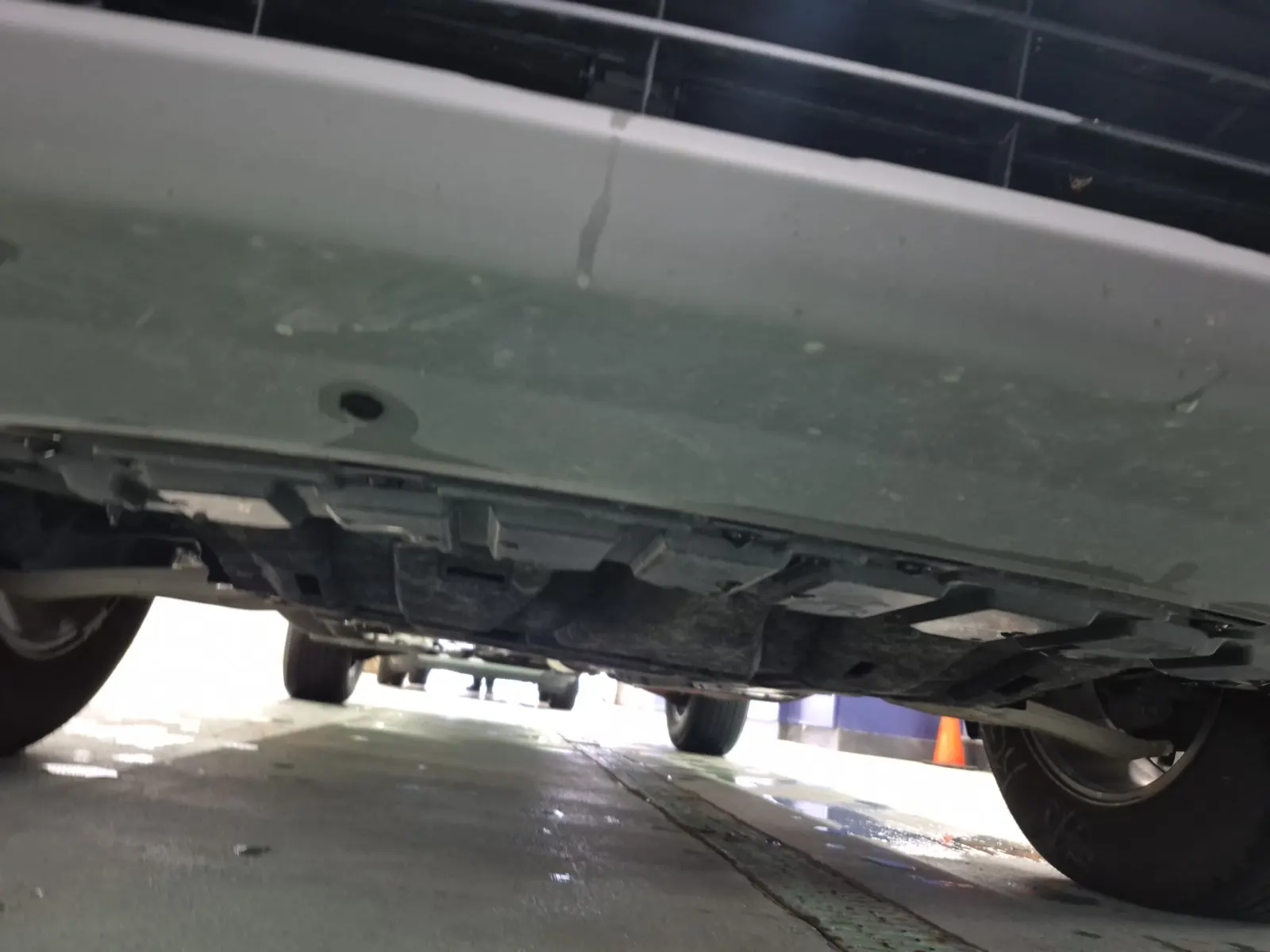 Undercarriage - Front Photo