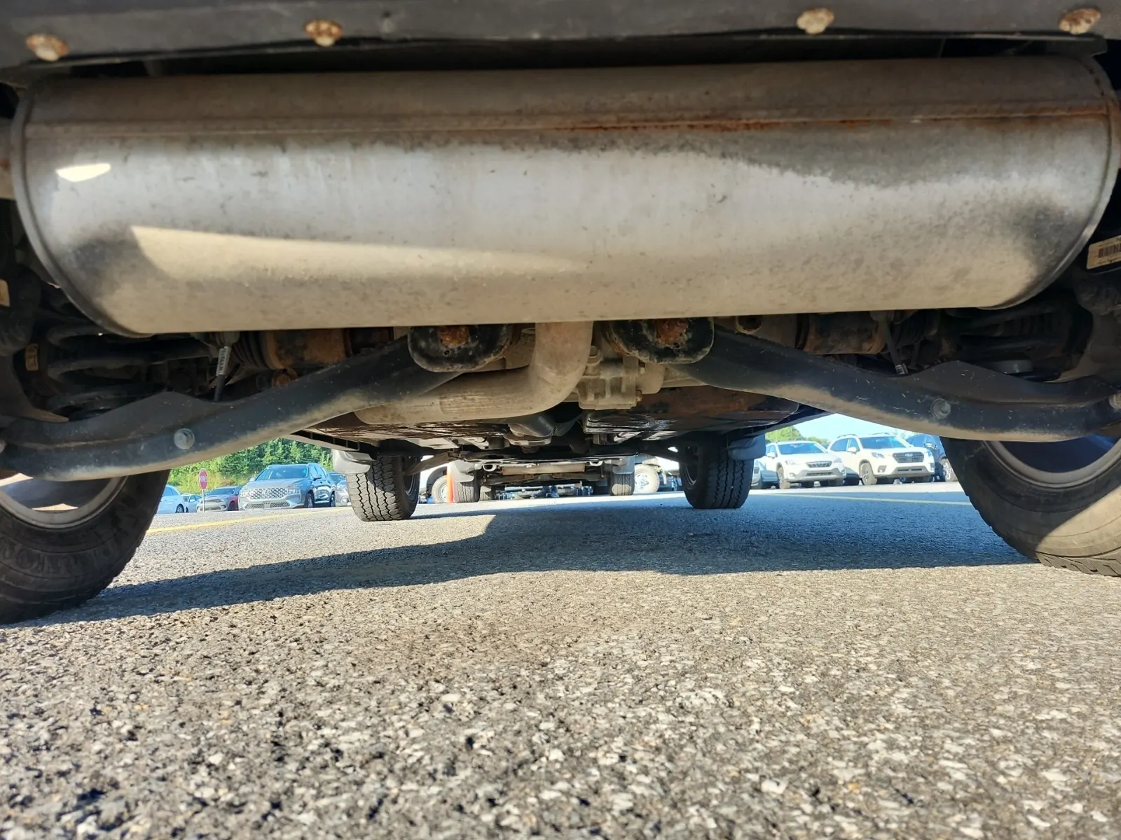 Undercarriage - Rear Photo