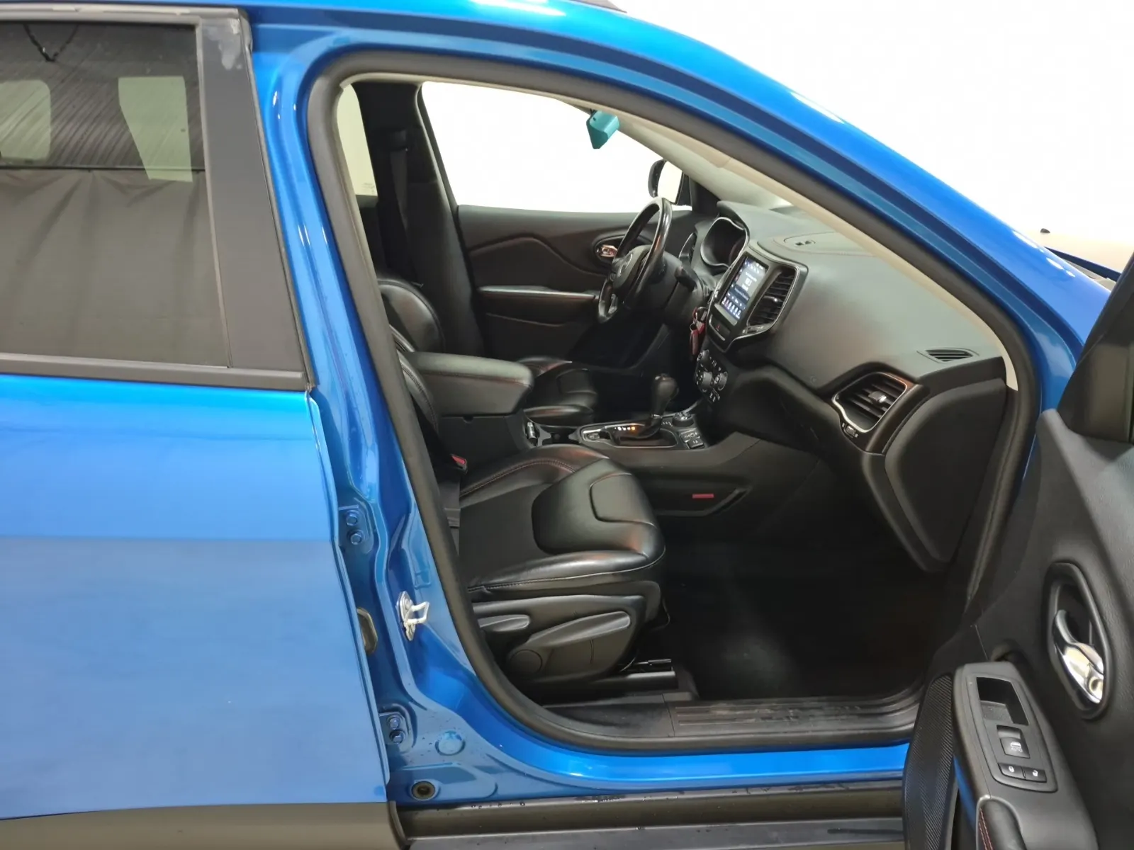 Right Side Interior Photo