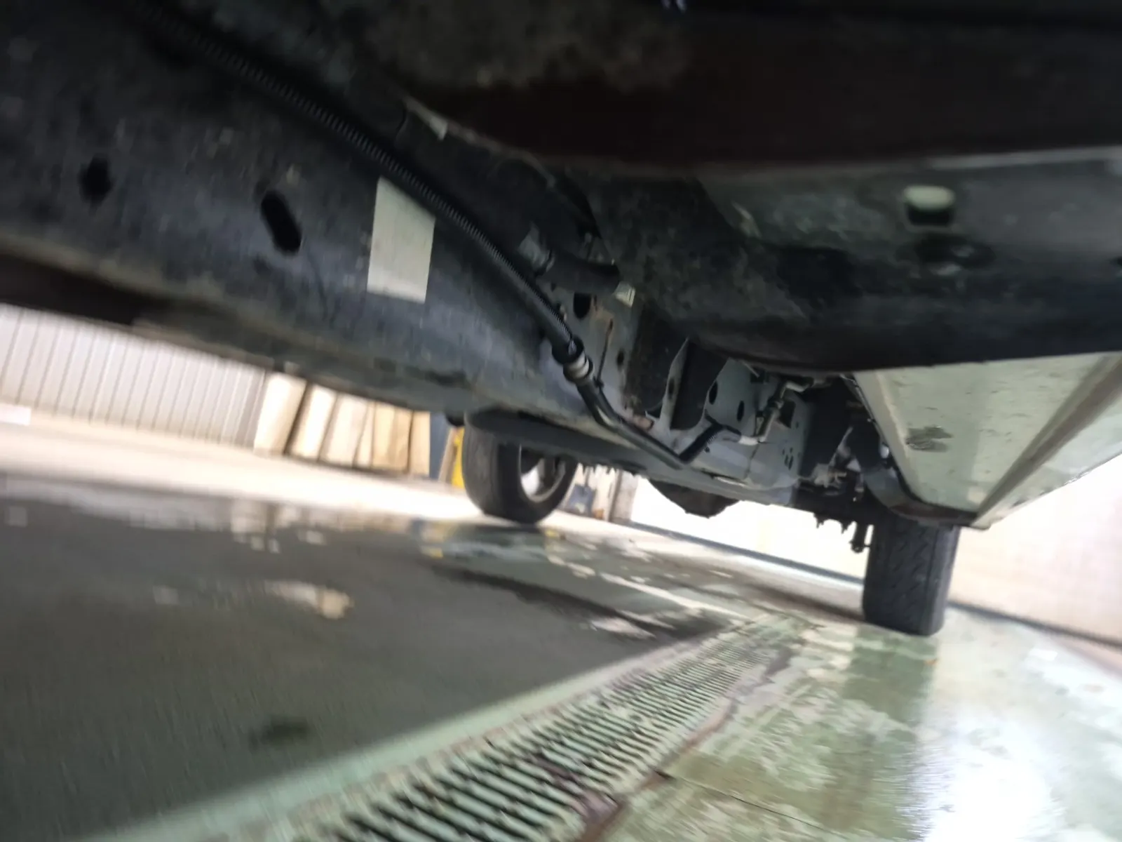 Undercarriage - Driver Photo