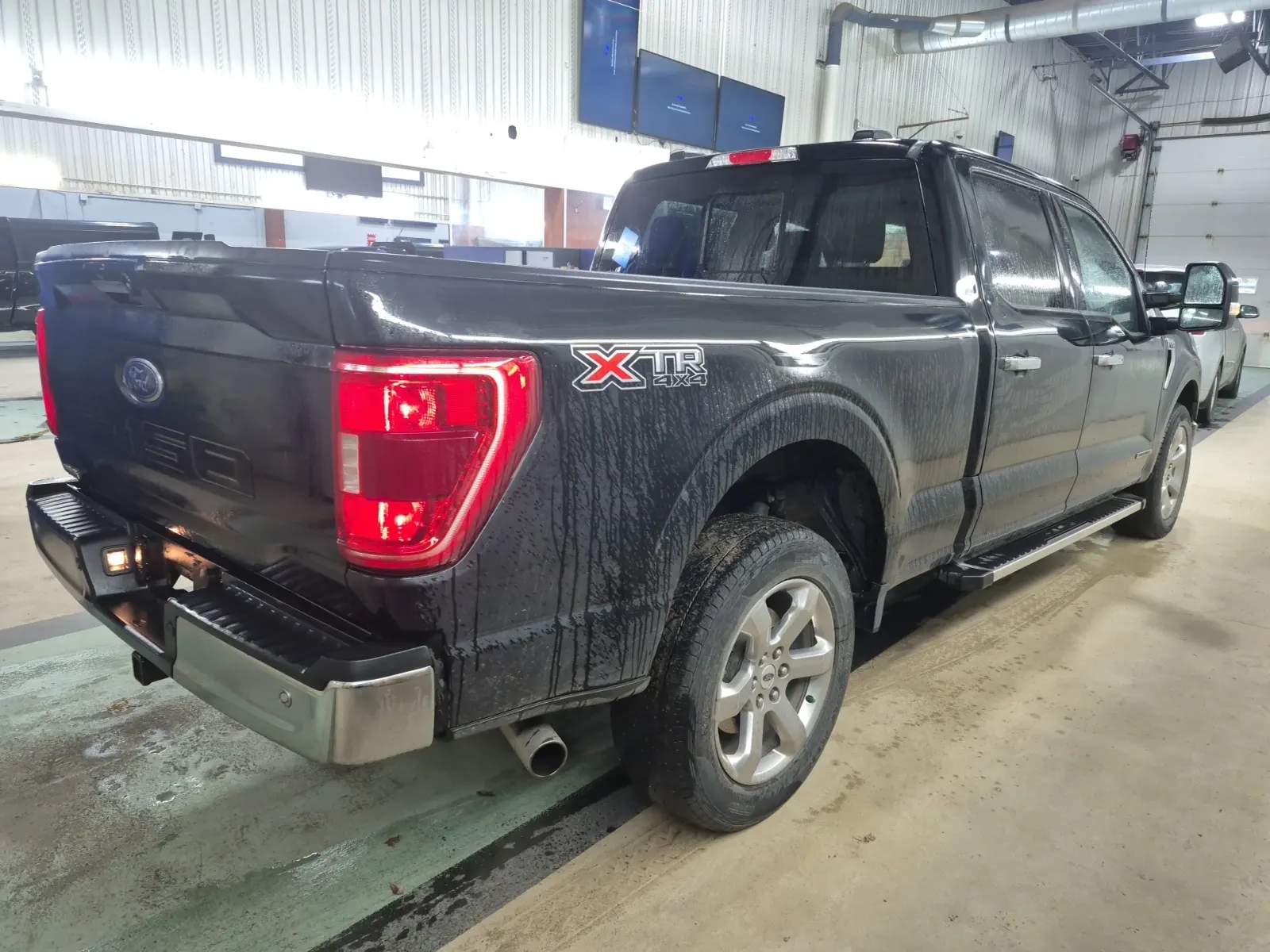 Passenger Rear 3/4 Photo