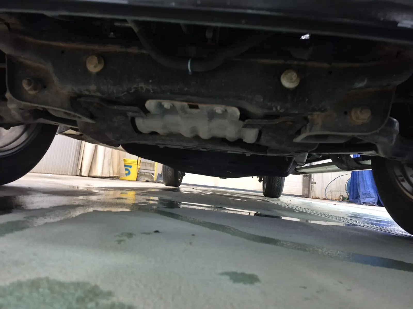 Undercarriage - Front Photo