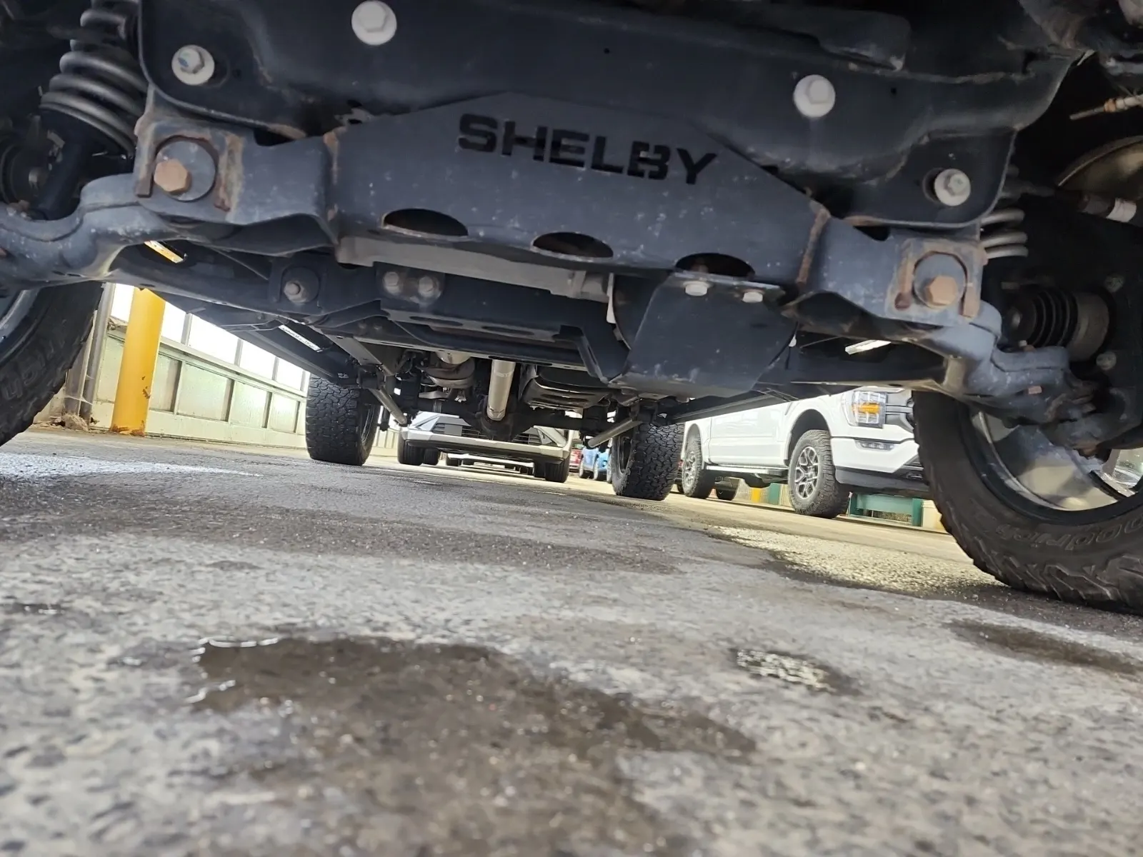 Undercarriage - Front Photo