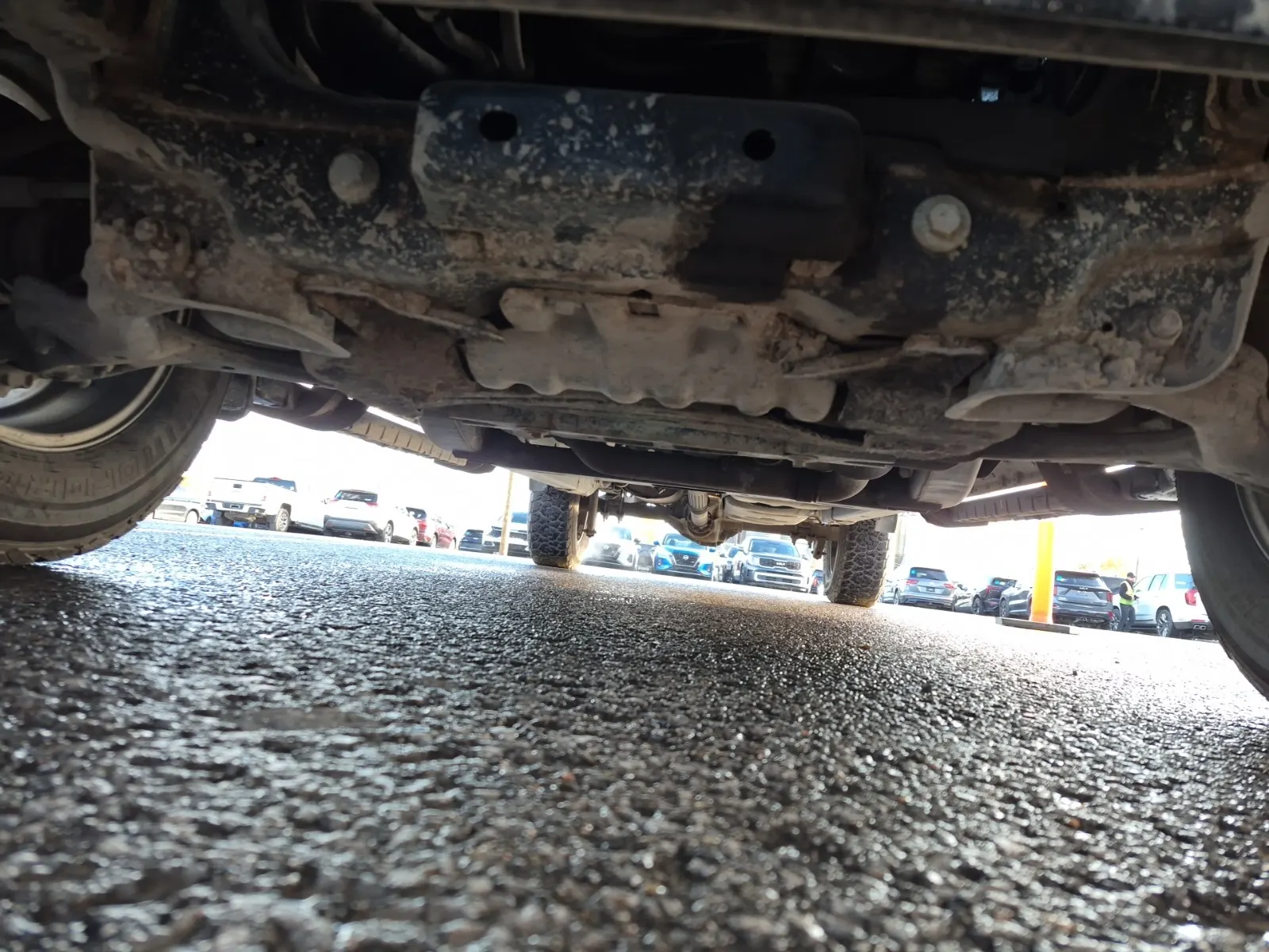 Undercarriage - Front Photo