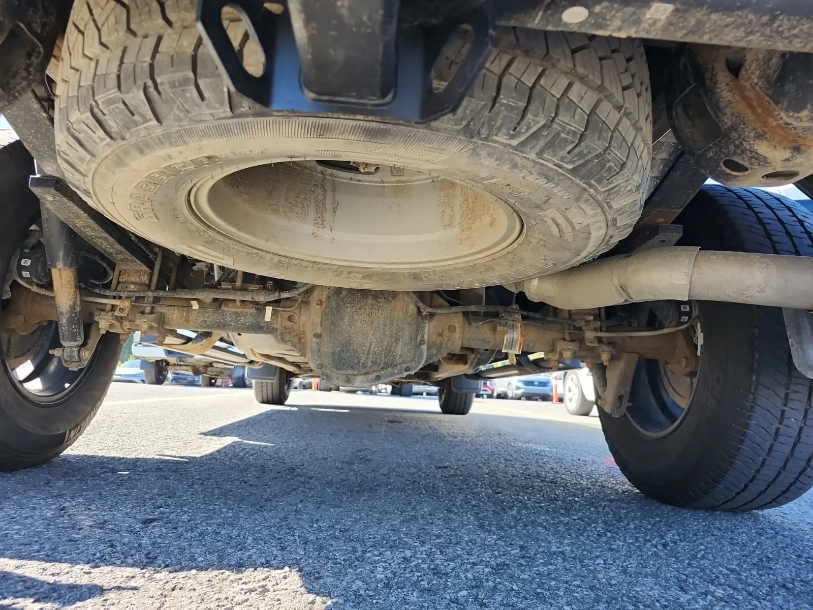 Undercarriage - Rear Photo