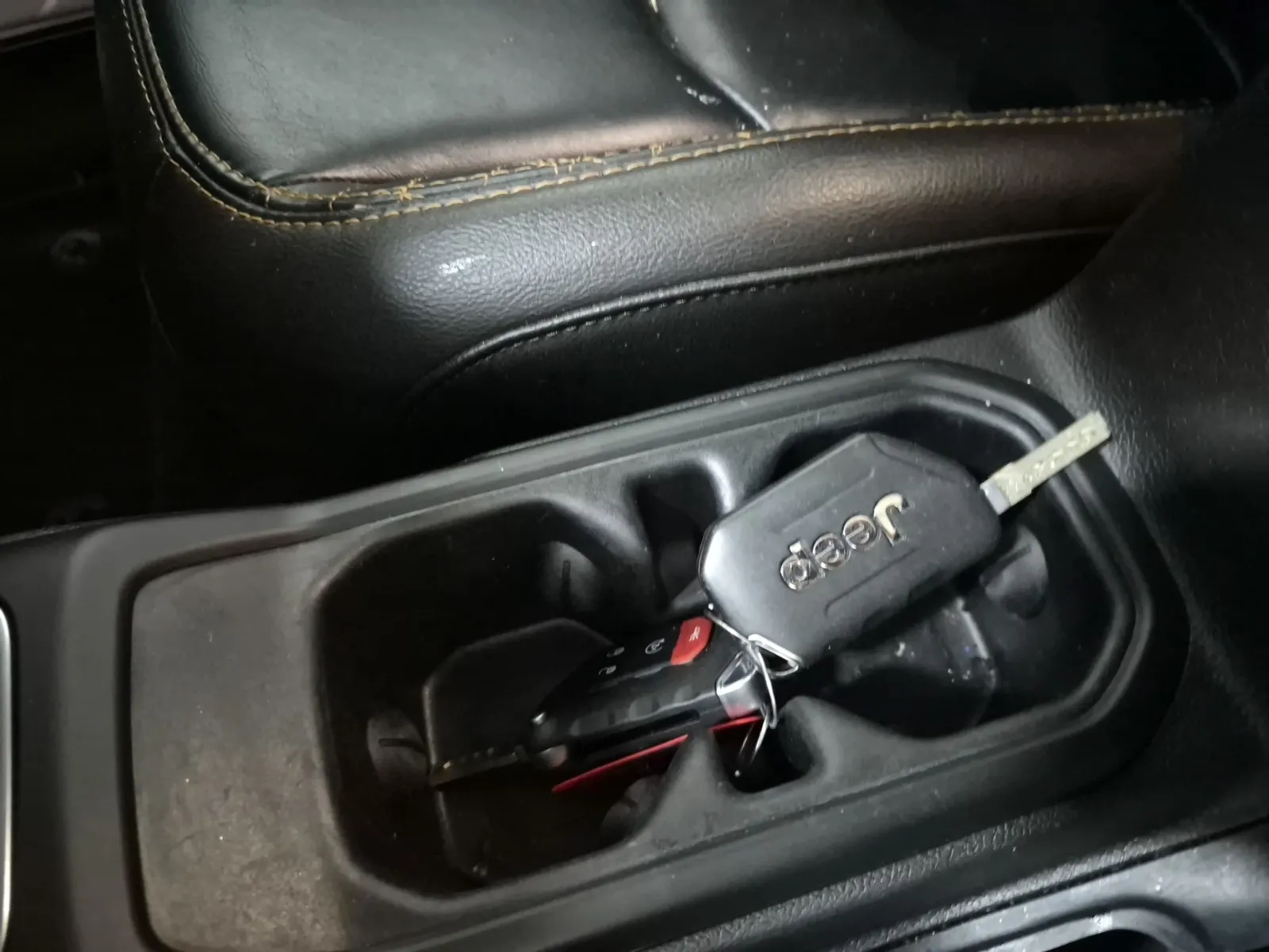 Keys/Fobs/Manual Photo