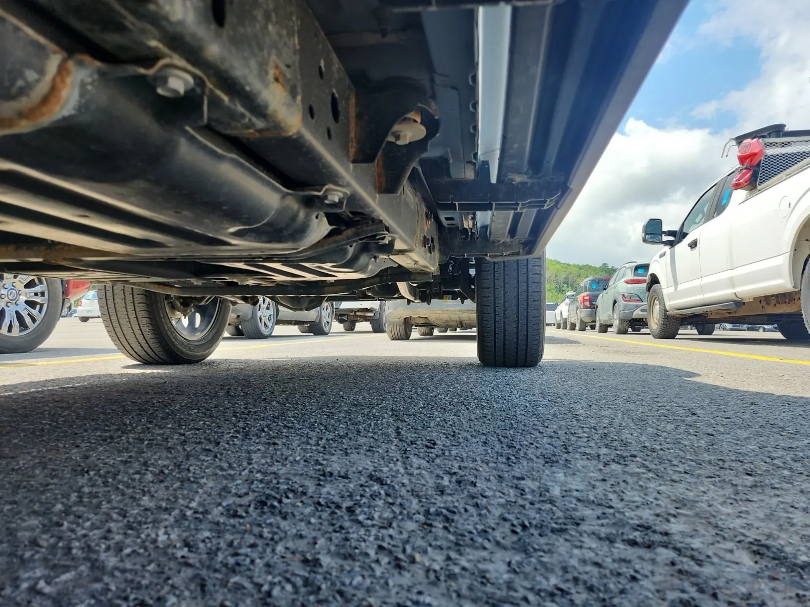 Undercarriage - Passenger Photo