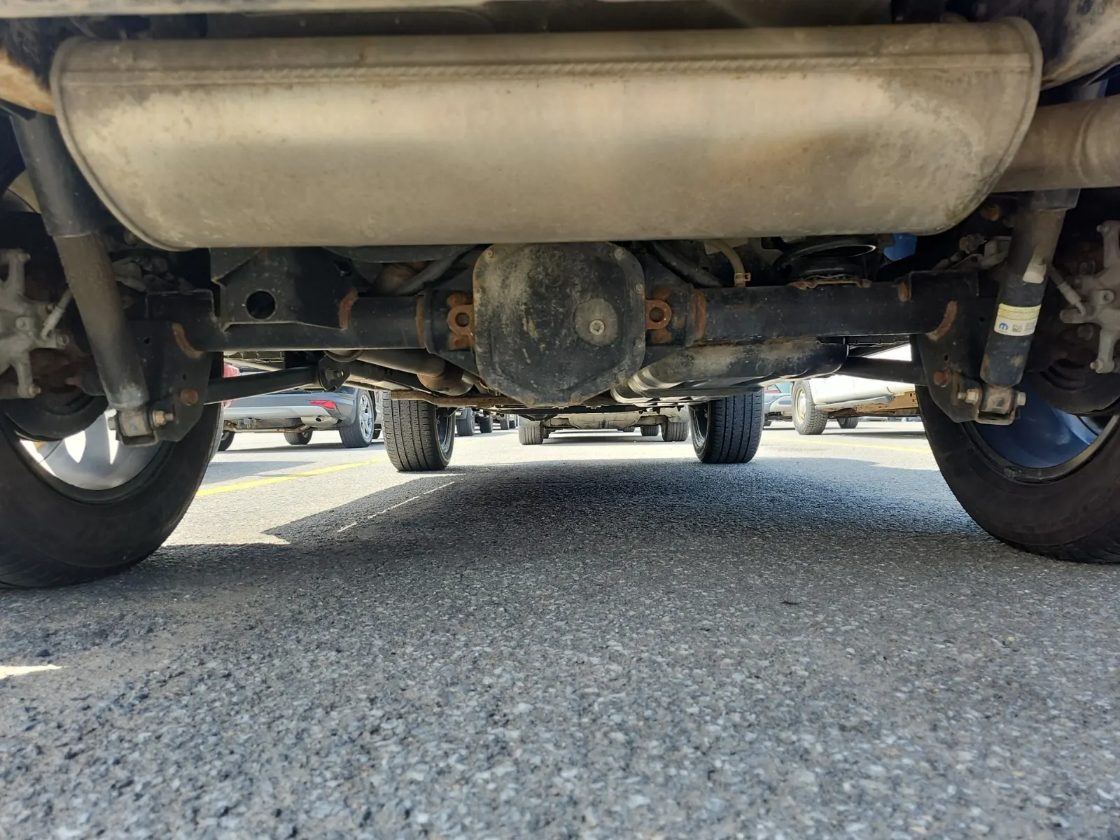 Undercarriage - Rear Photo