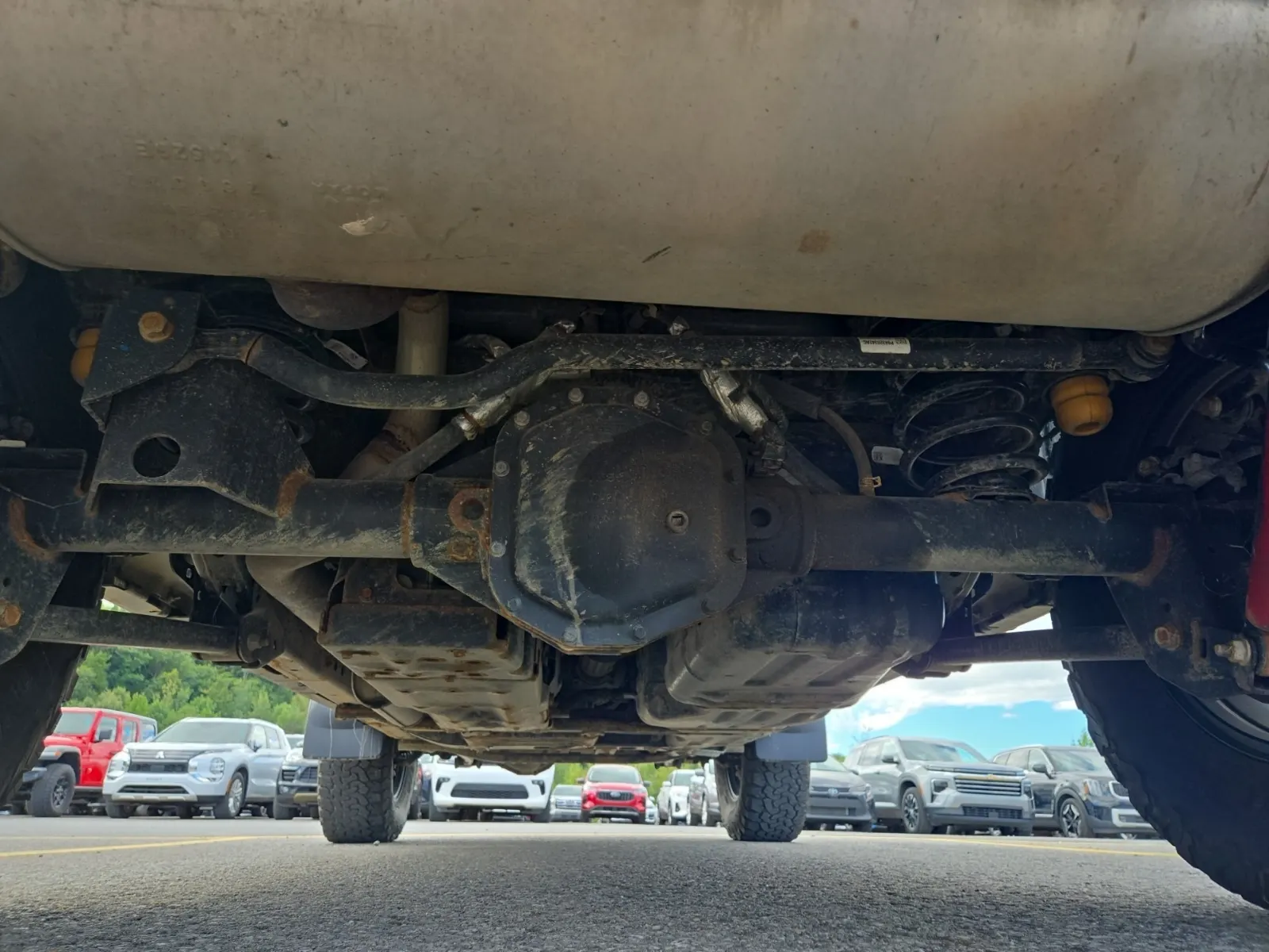 Undercarriage - Rear Photo