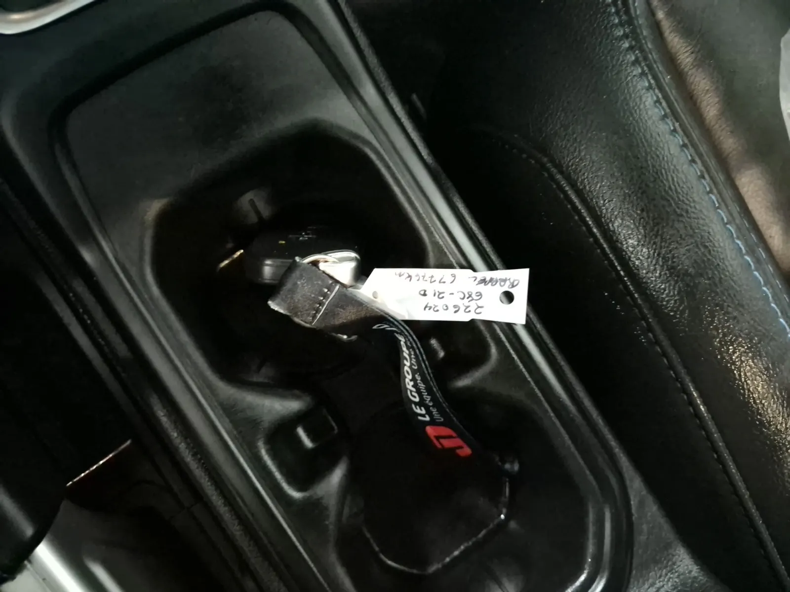 Keys/Fobs/Manual Photo