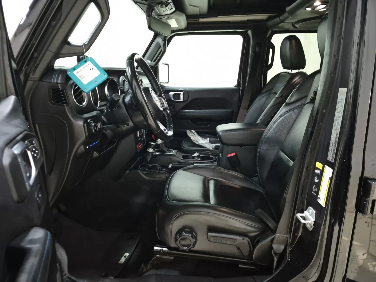 Front Interior Photo
