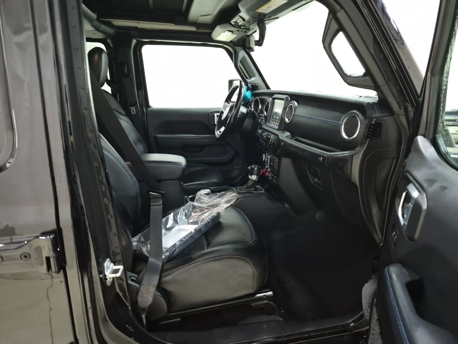 Right Side Interior Photo