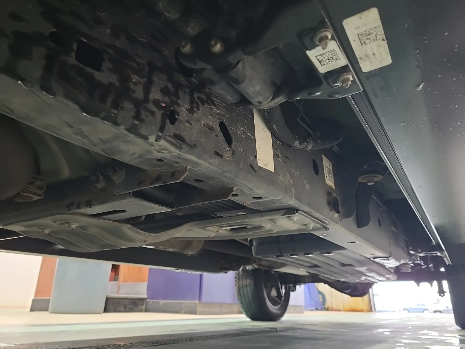 Undercarriage - Driver Photo
