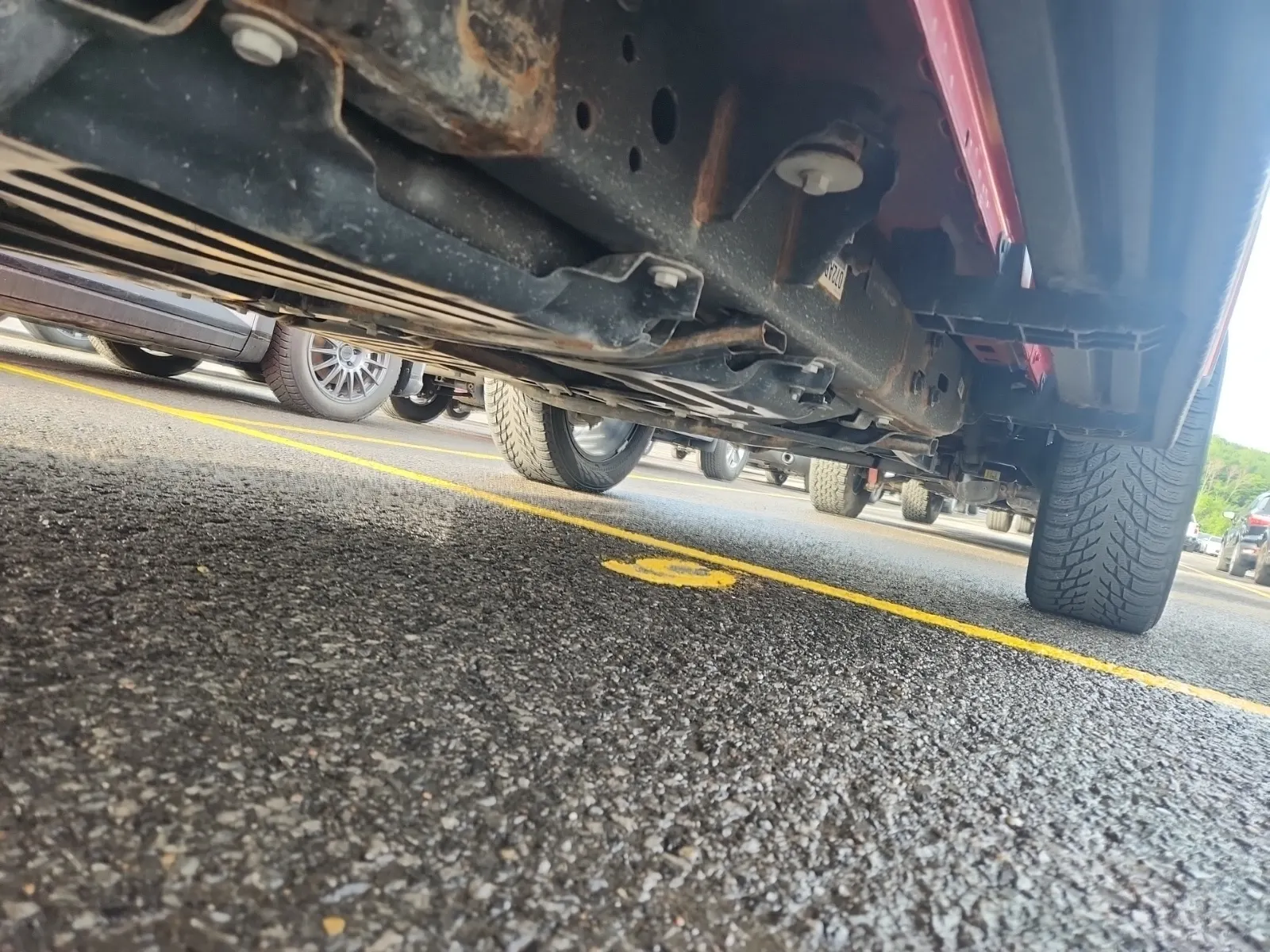 Undercarriage - Passenger Photo