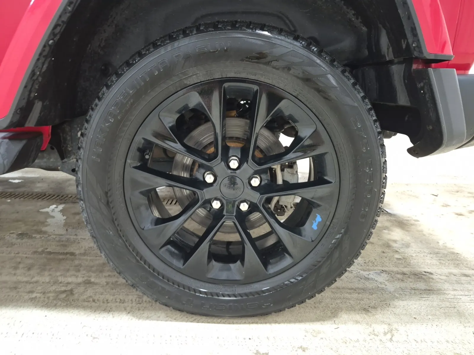 Left Rear Wheel/Tire Photo