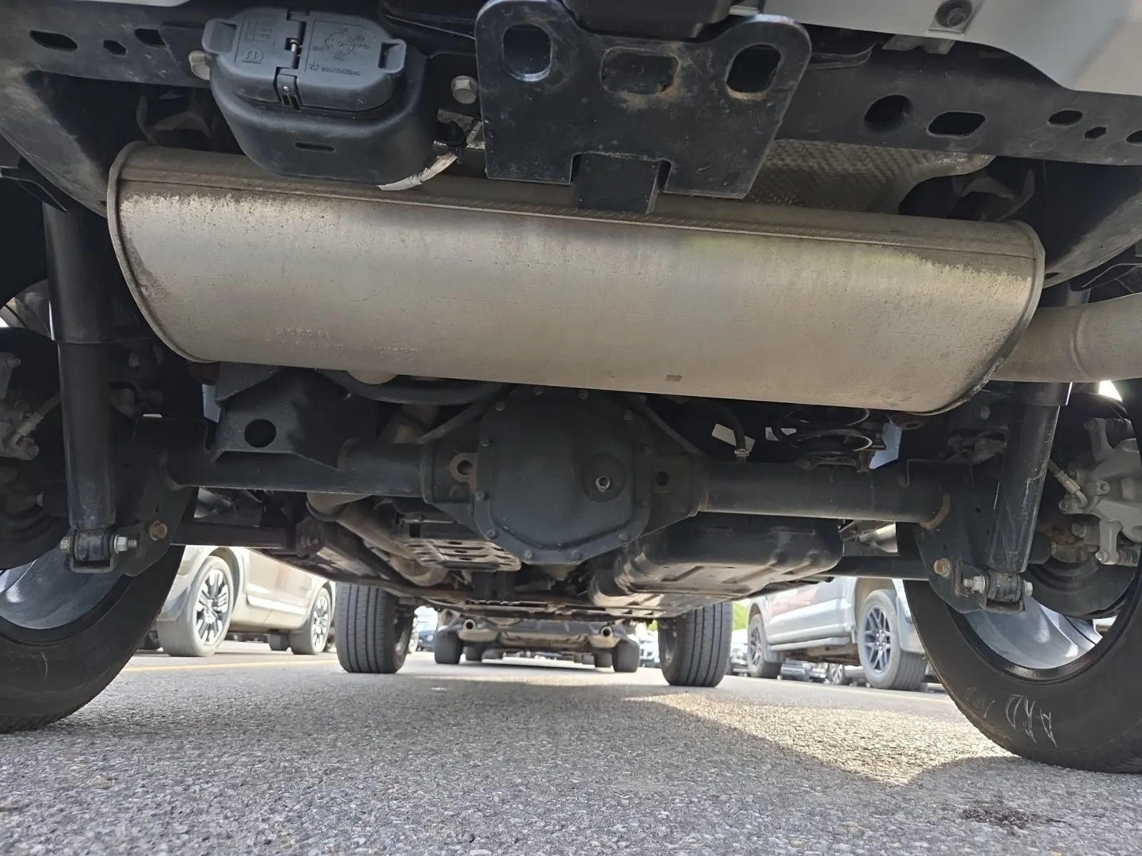 Undercarriage - Rear Photo