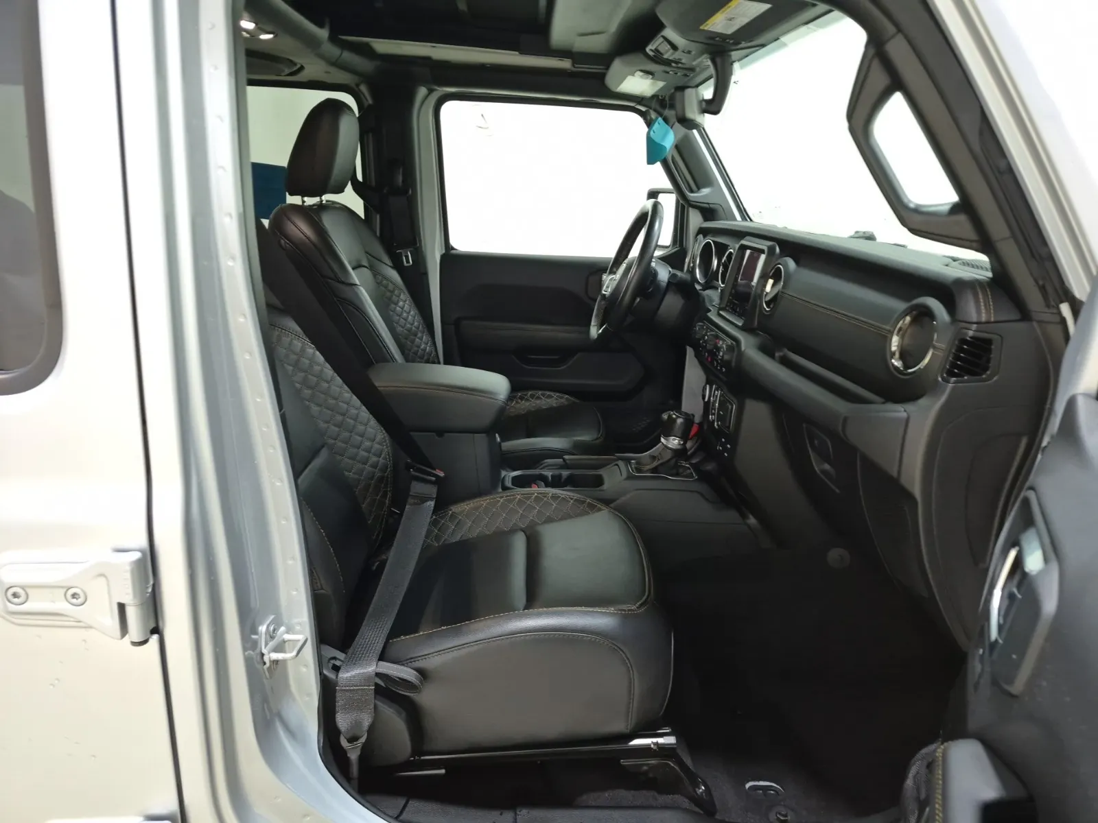 Right Side Interior Photo