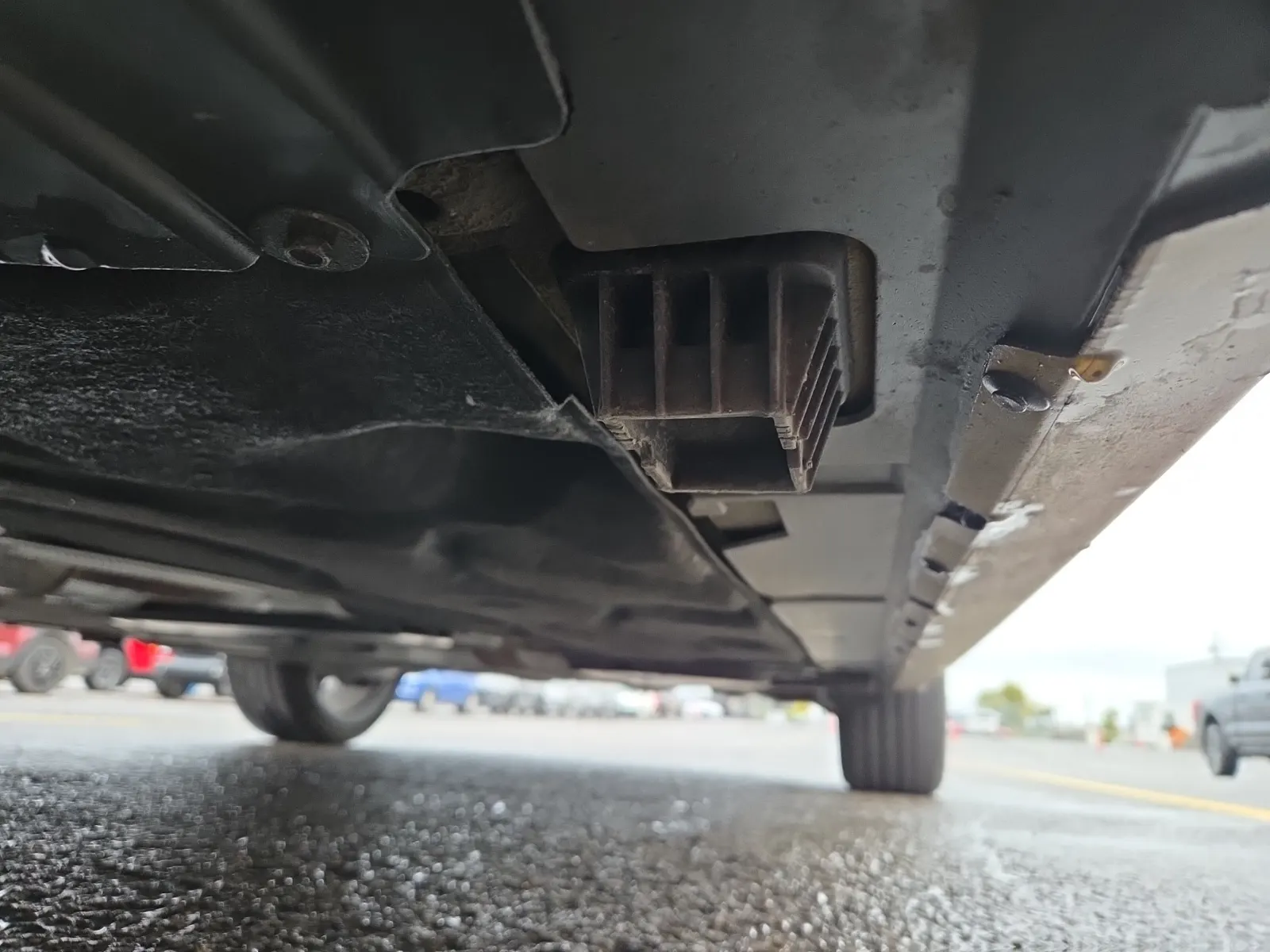 Undercarriage - Driver Photo