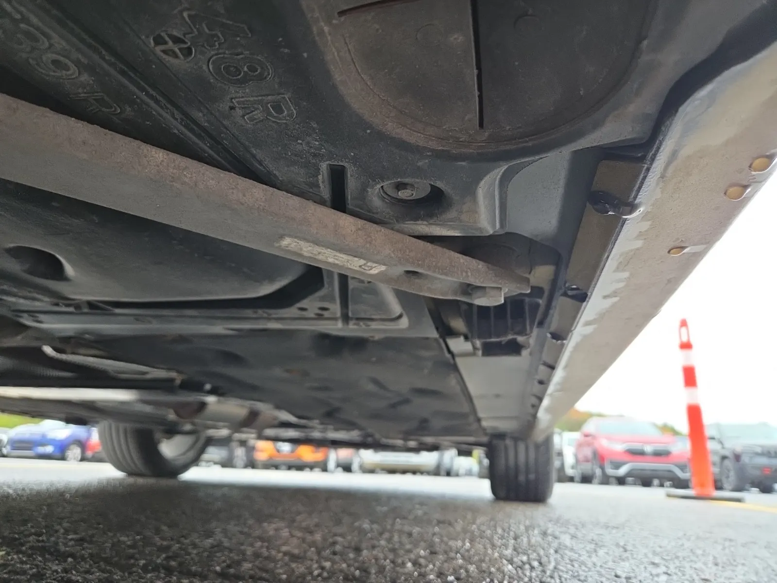 Undercarriage - Passenger Photo