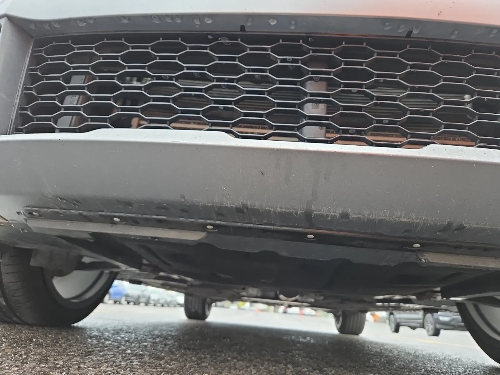 Undercarriage - Front Photo