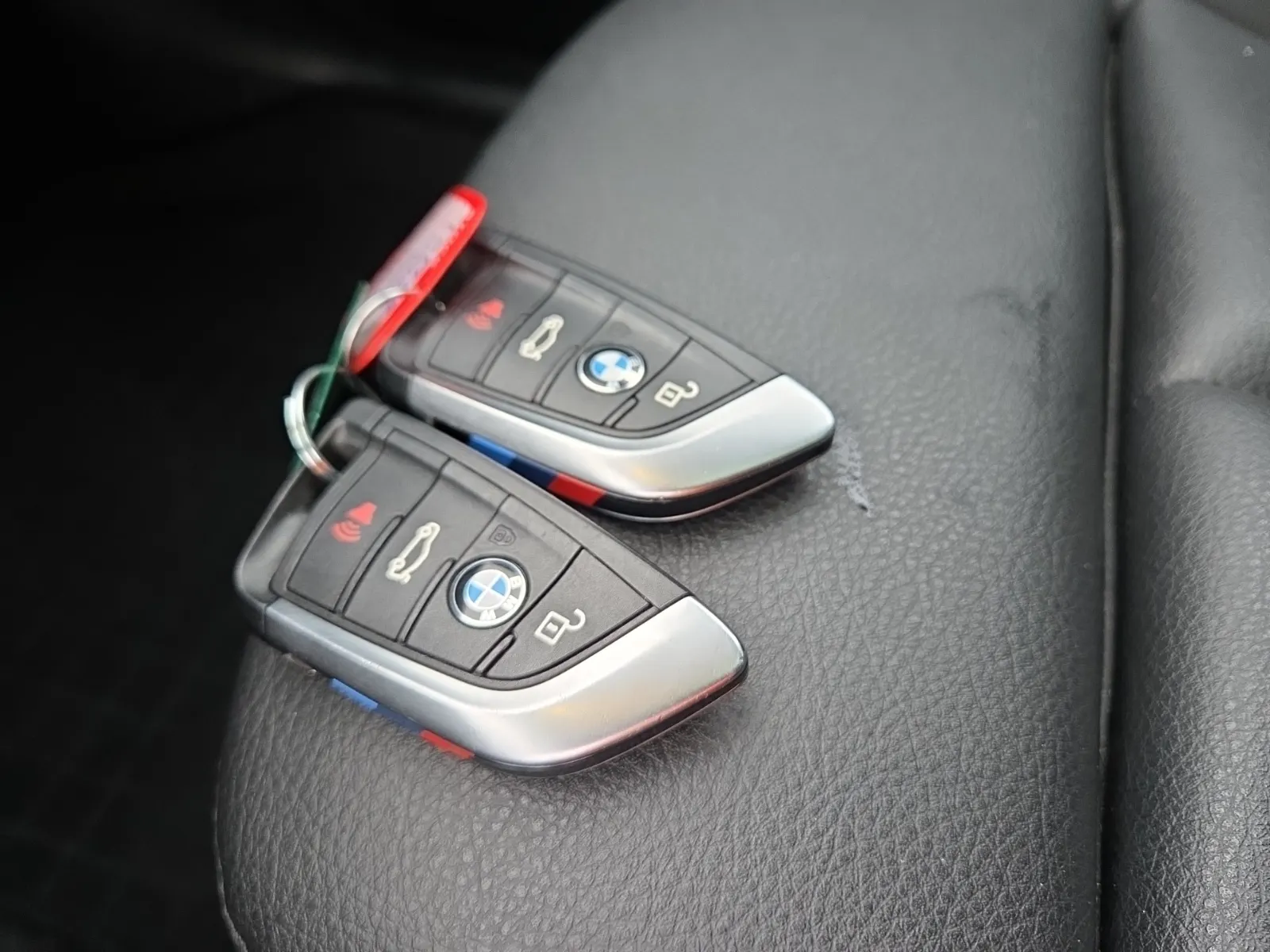 Keys/Fobs/Manual Photo