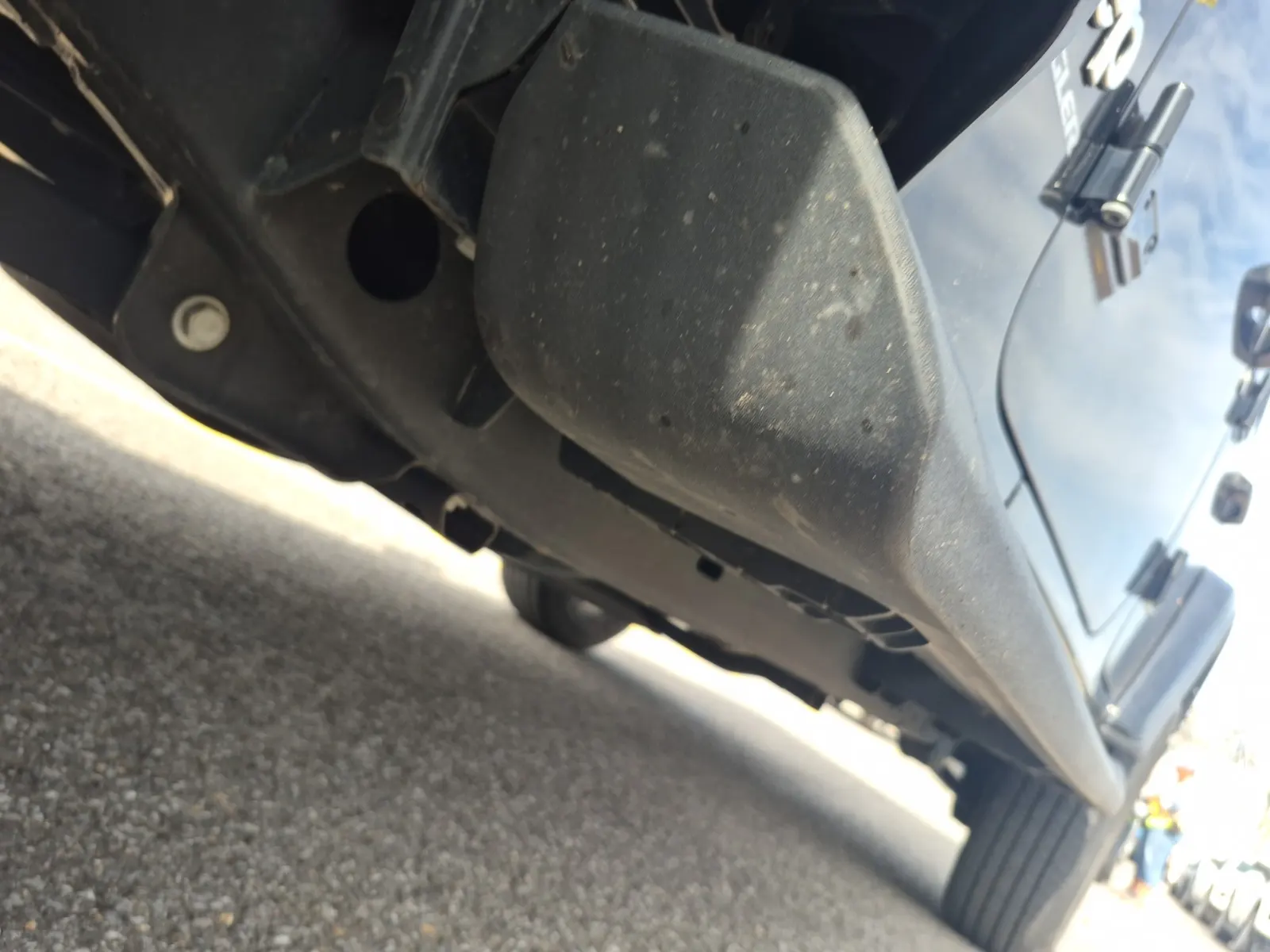 Undercarriage - Driver Photo