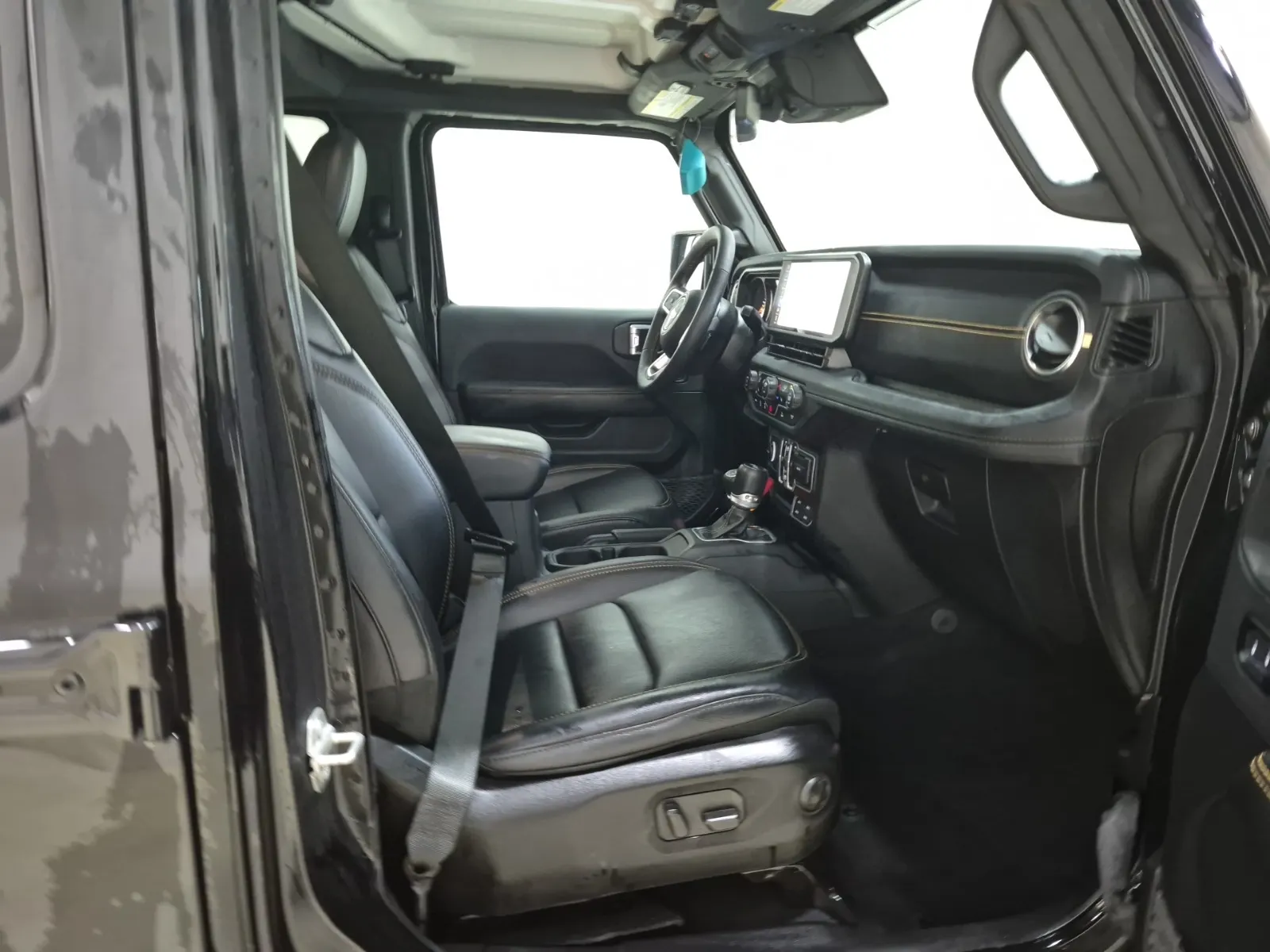 Right Side Interior Photo