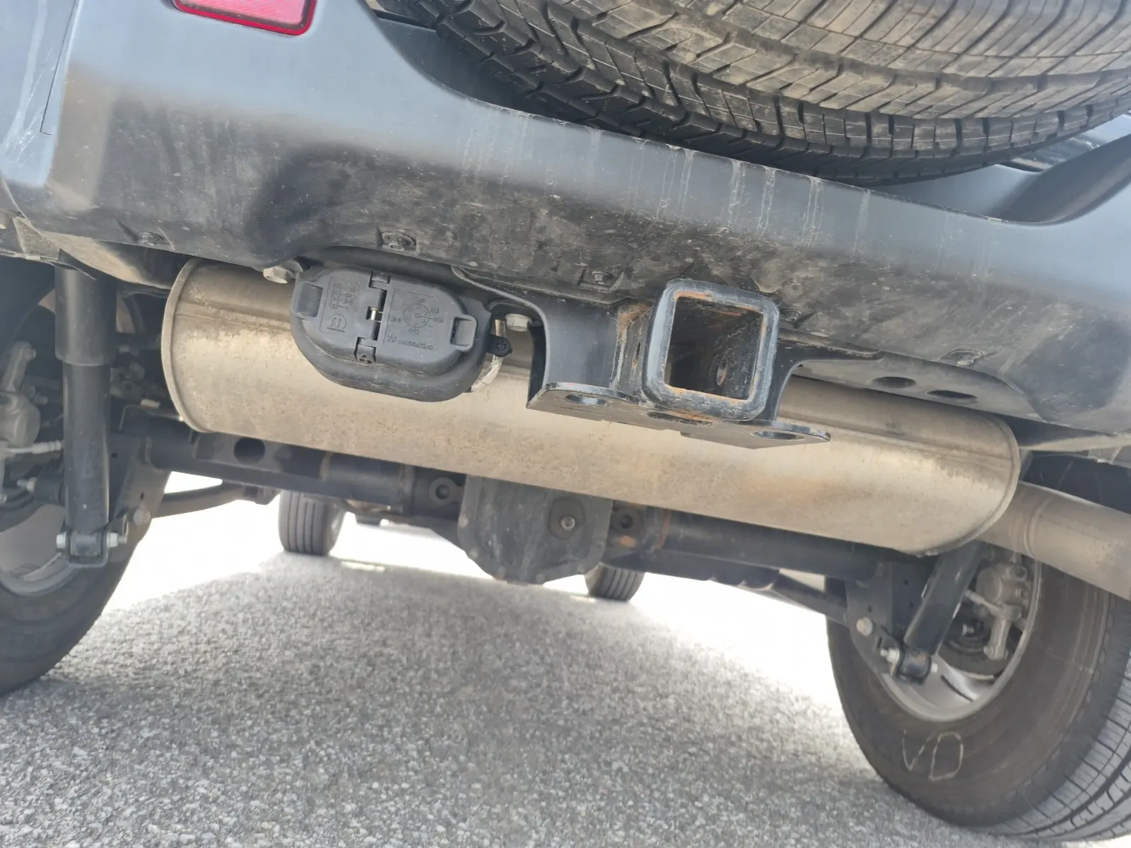 Undercarriage - Rear Photo