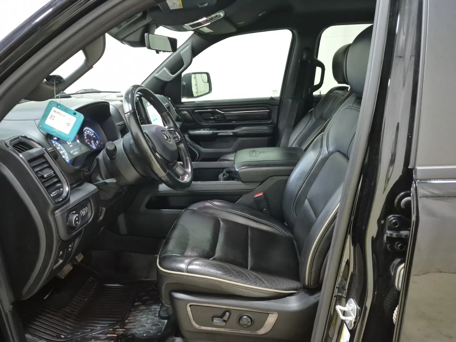 Front Interior Photo