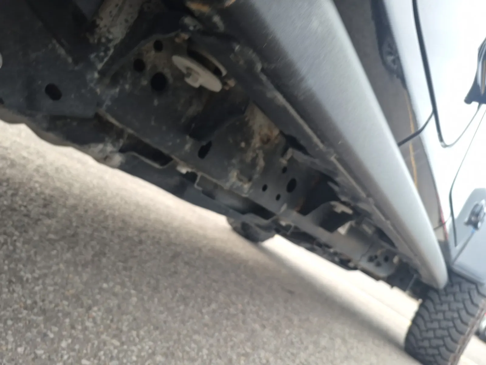Undercarriage - Passenger Photo