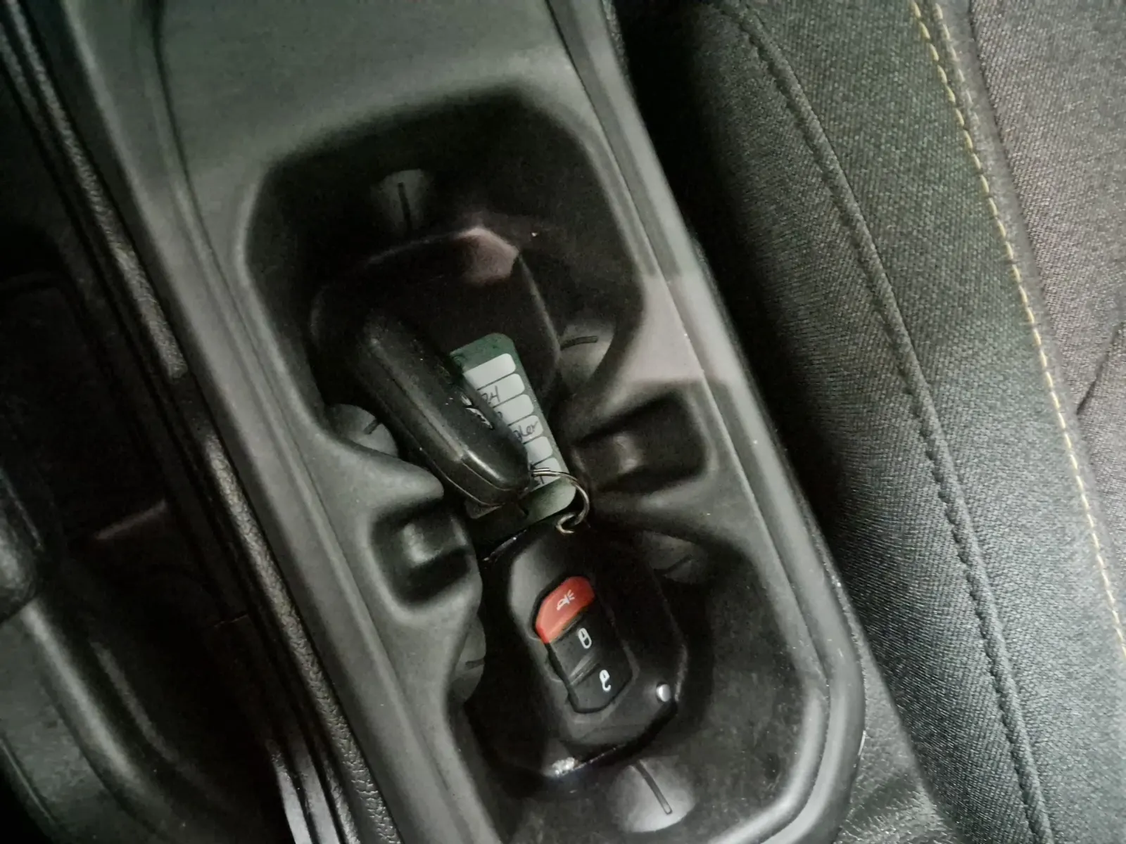 Keys/Fobs/Manual Photo