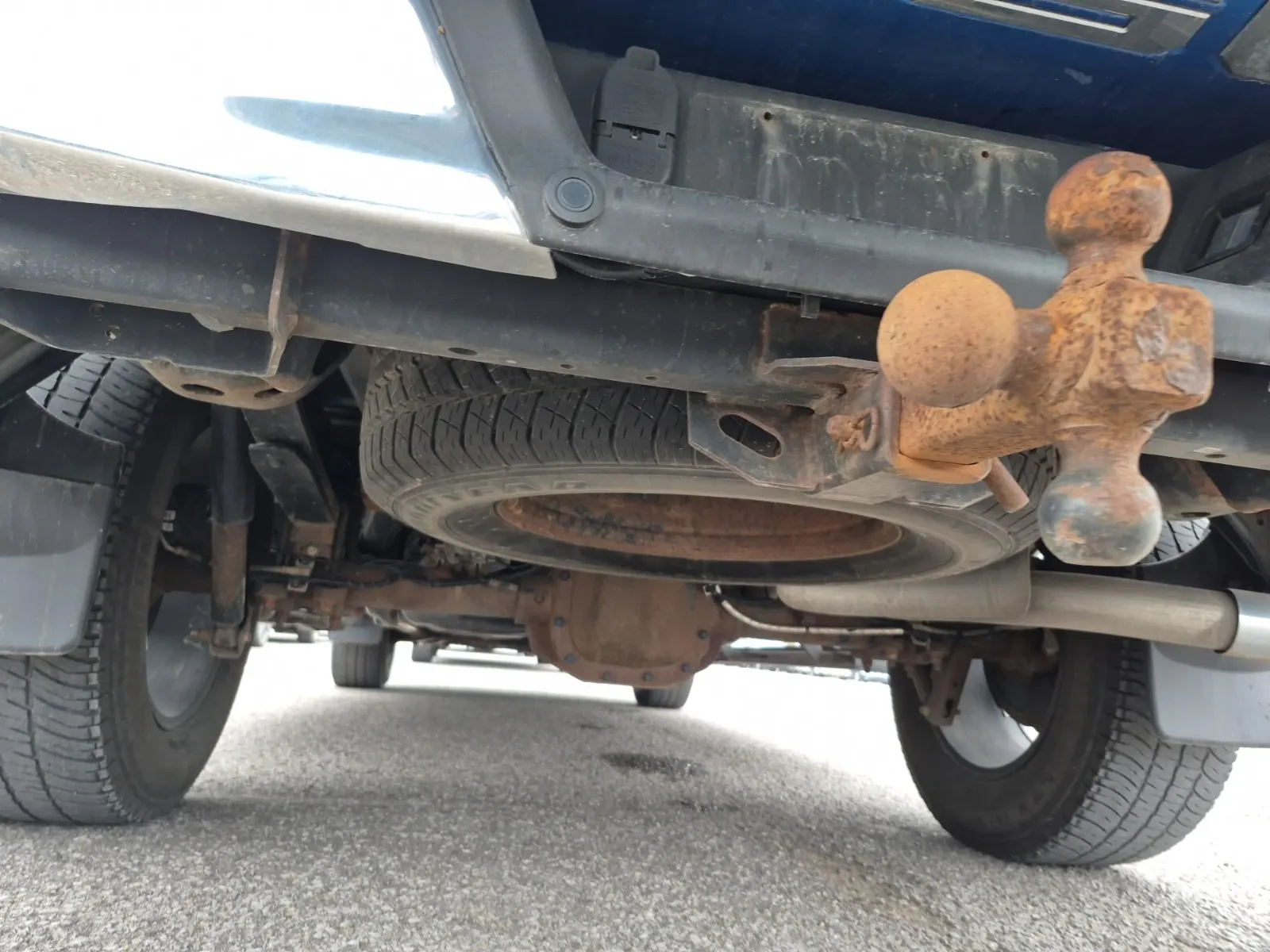 Spare Tire & Wheel Photo