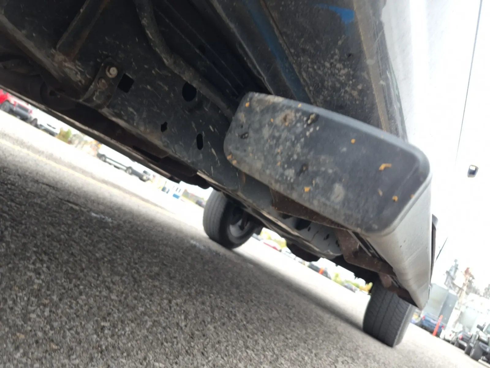 Undercarriage - Driver Photo